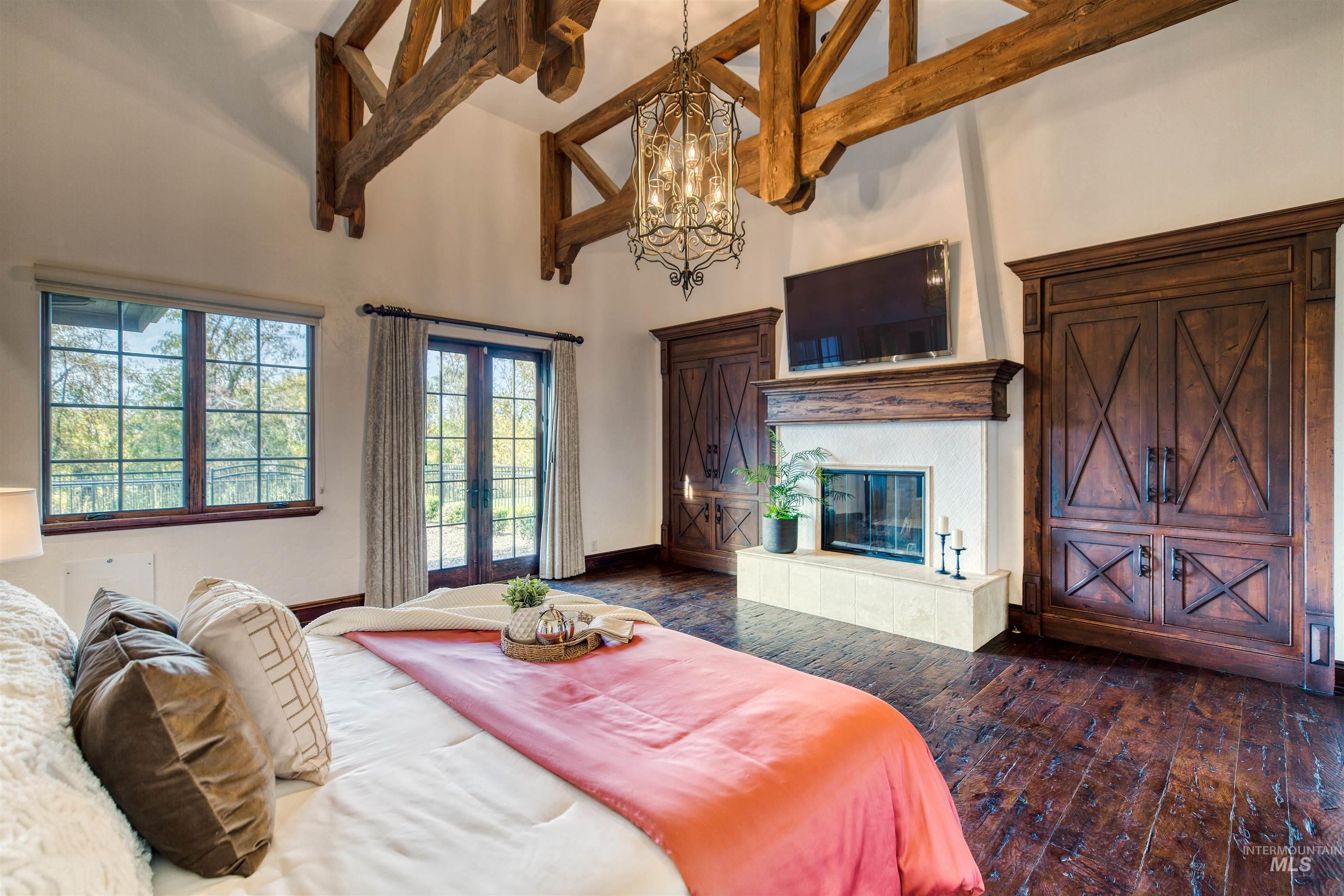 1887 N Moon Bello Way