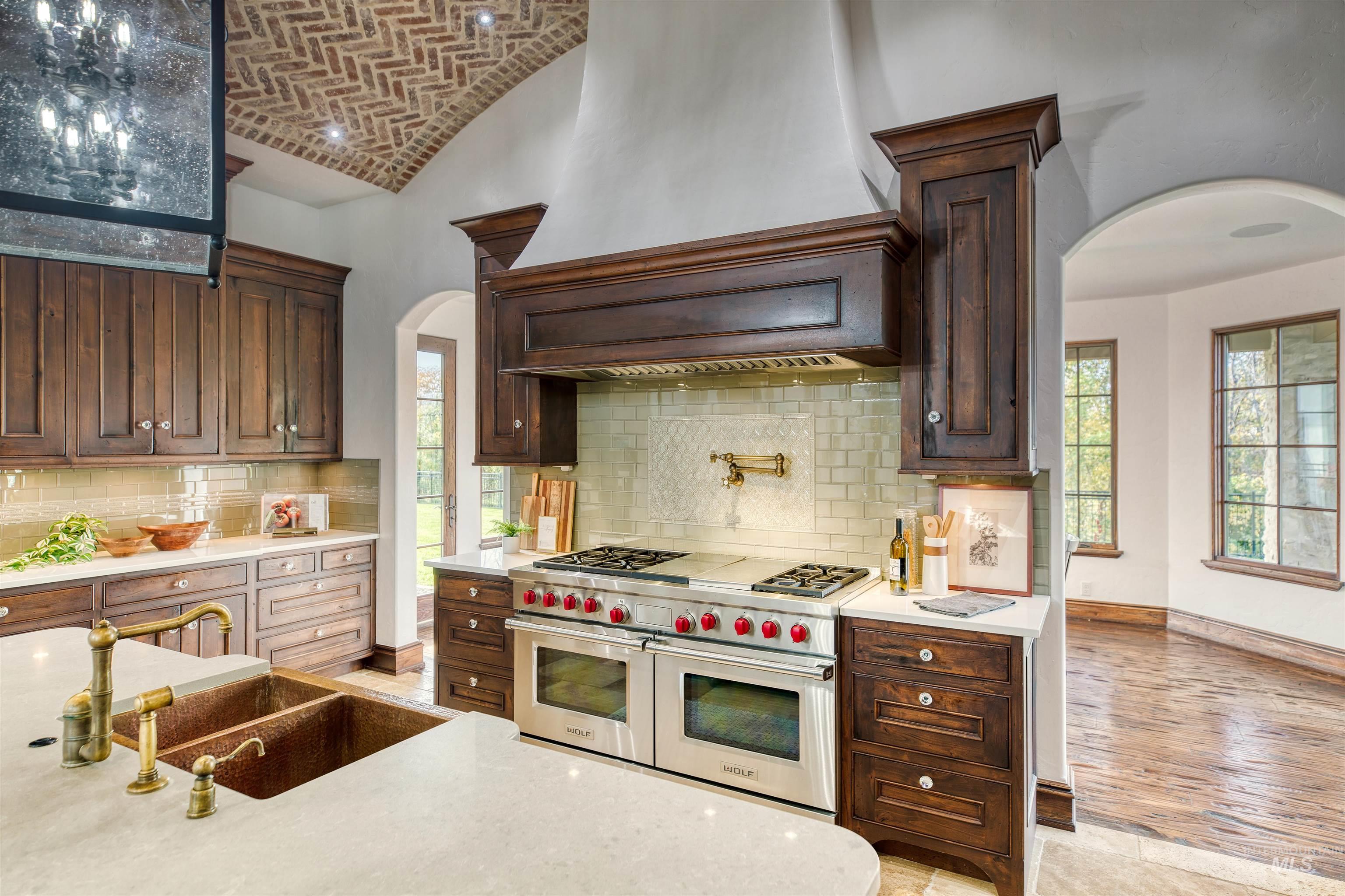 1887 N Moon Bello Way