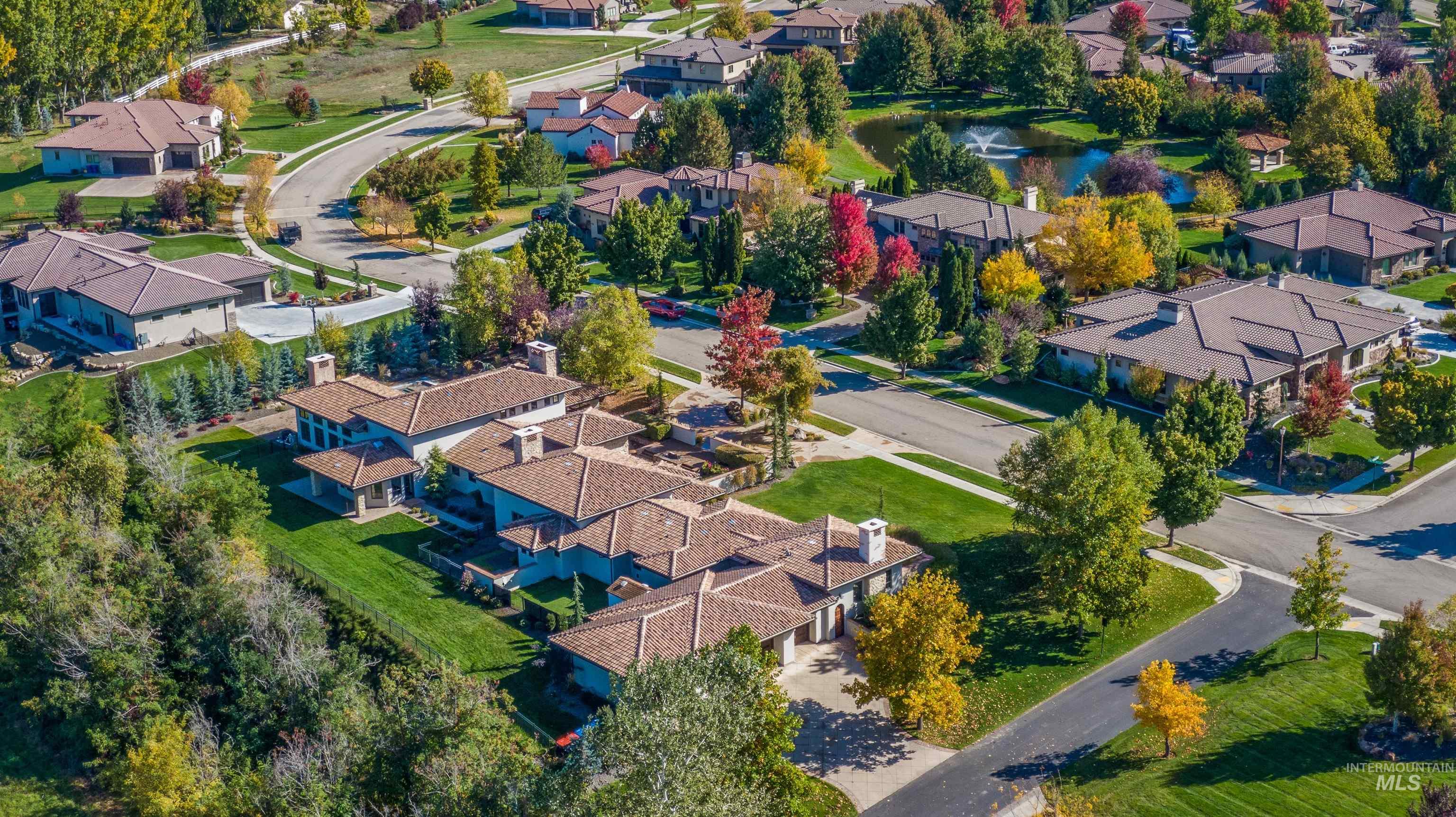 1887 N Moon Bello Way