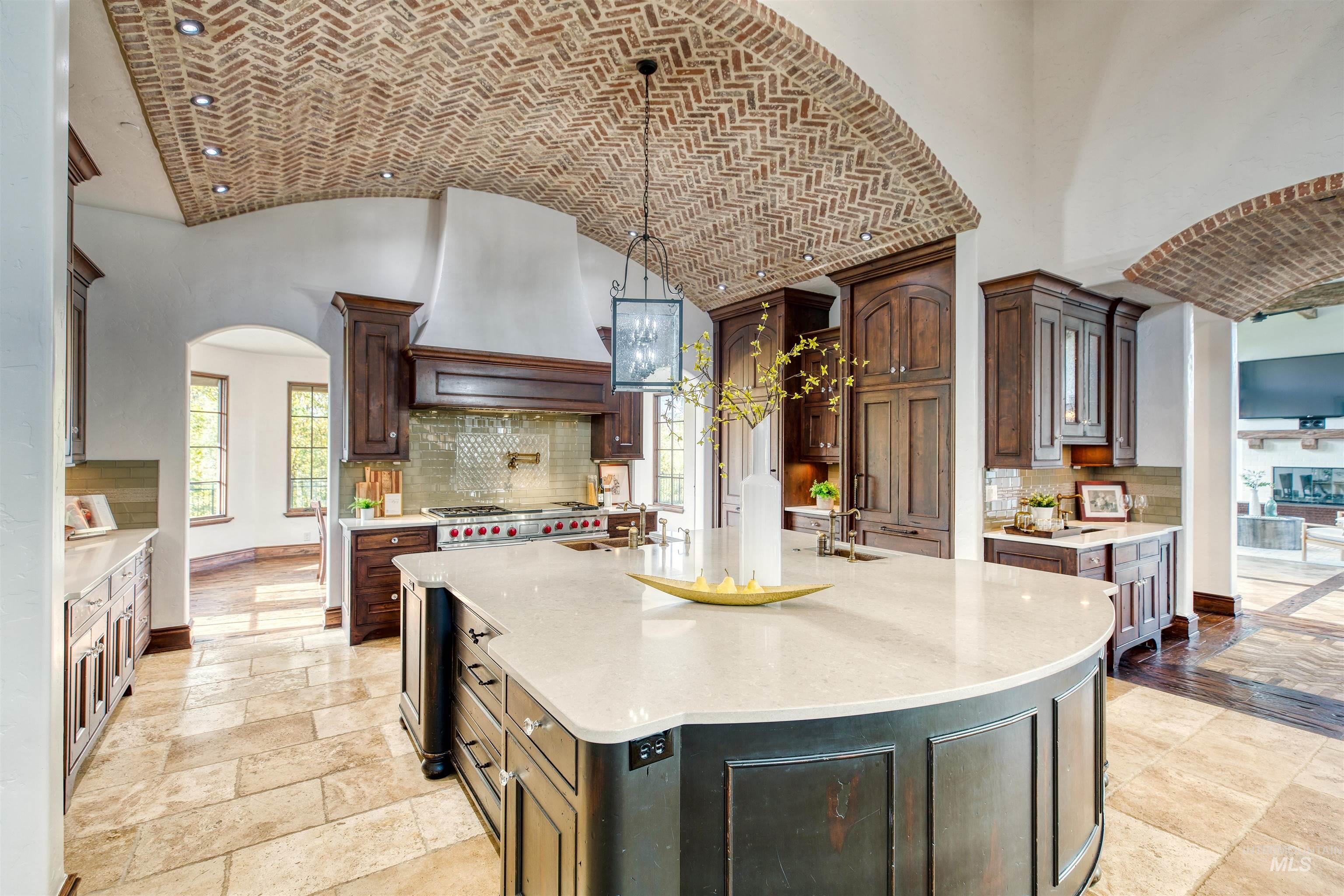 1887 N Moon Bello Way