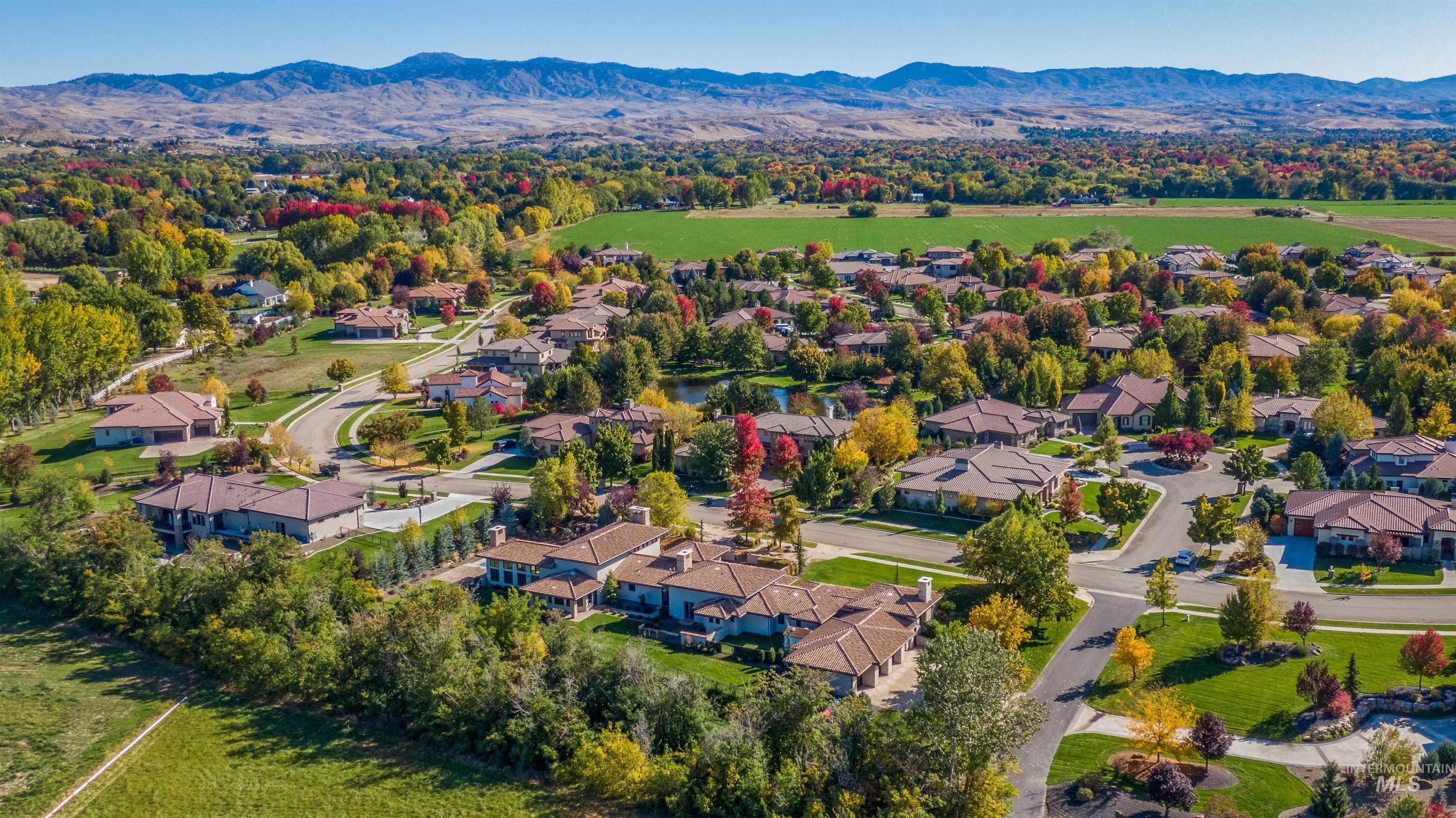 1887 N Moon Bello Way