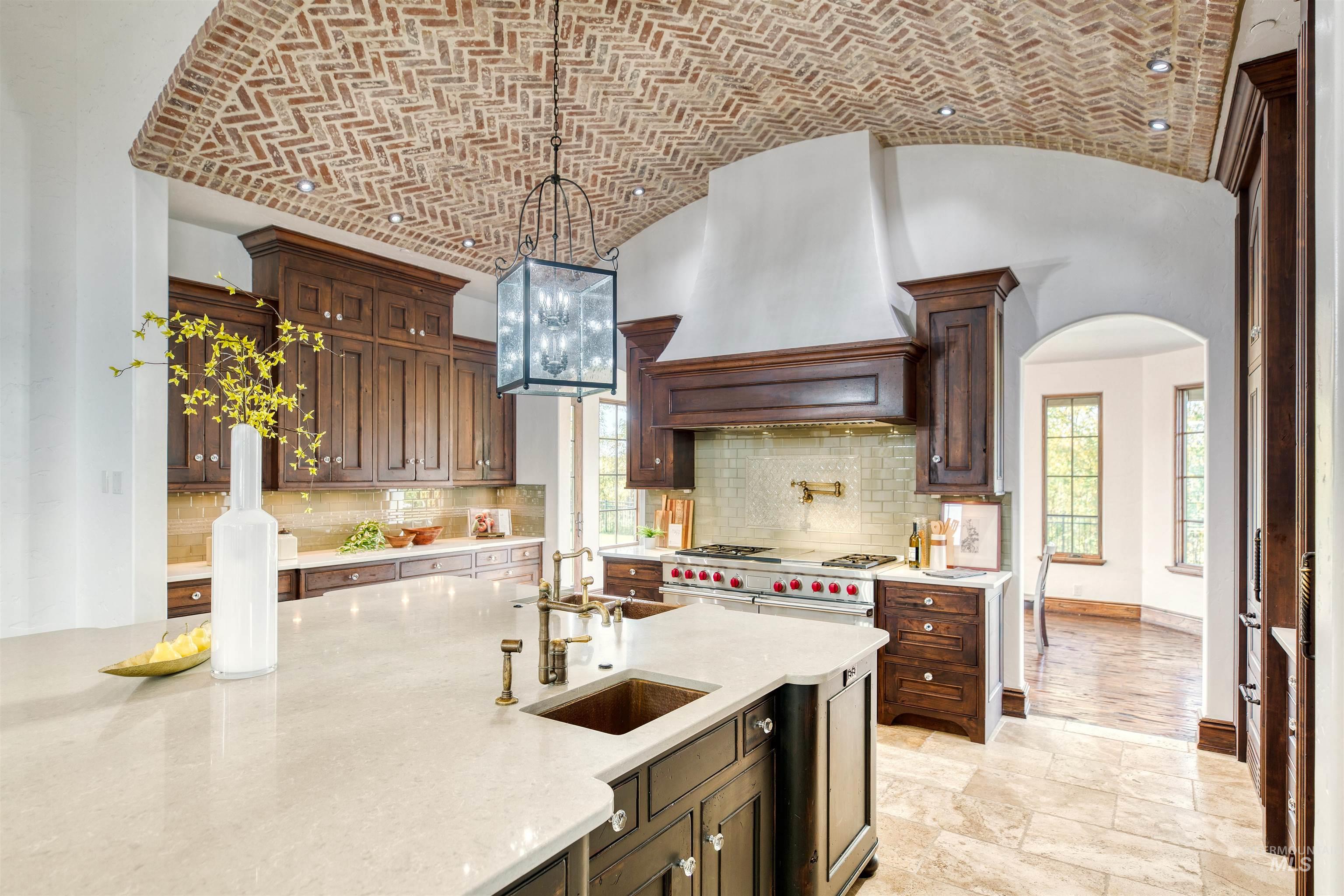 1887 N Moon Bello Way