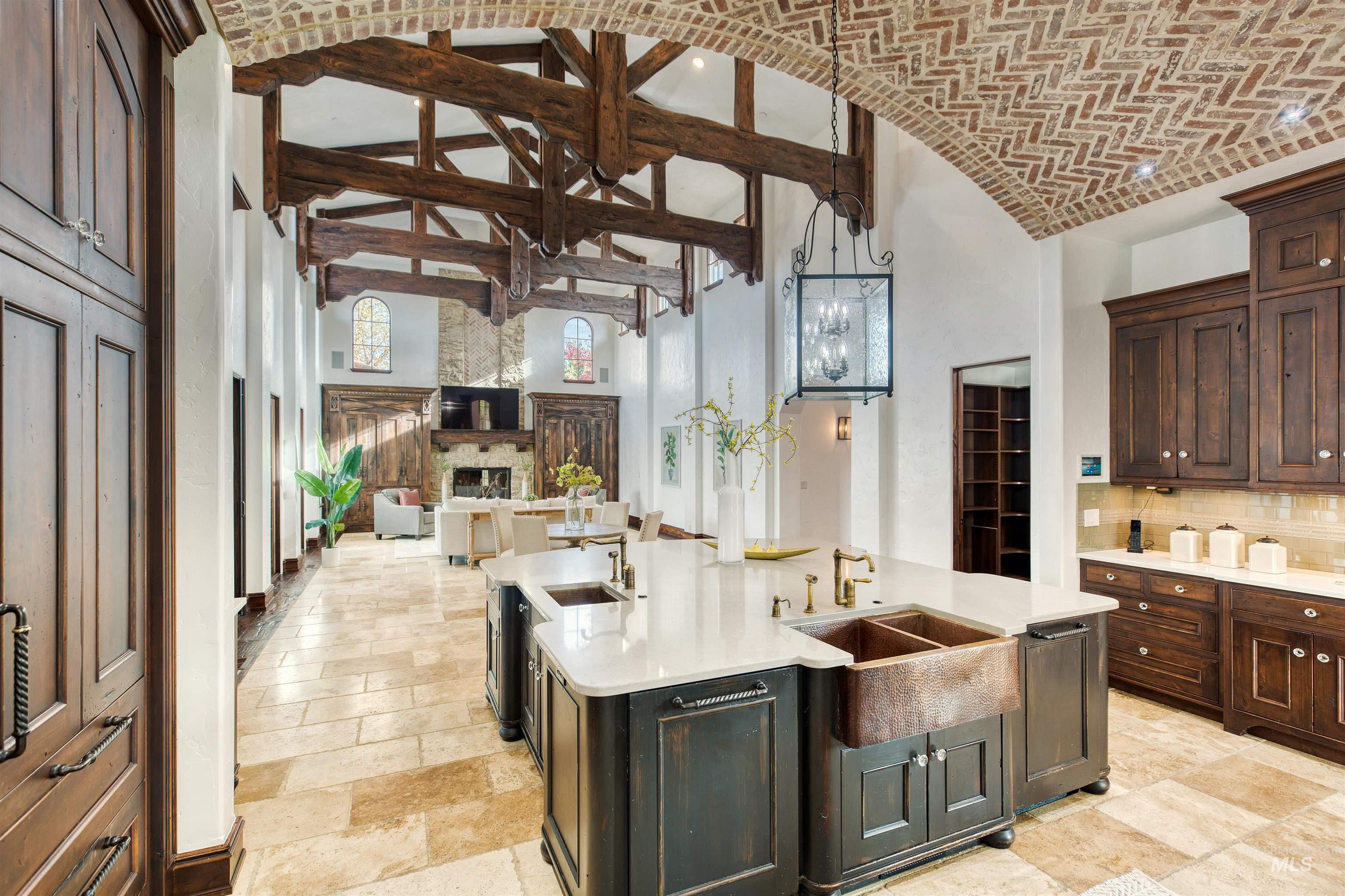 1887 N Moon Bello Way