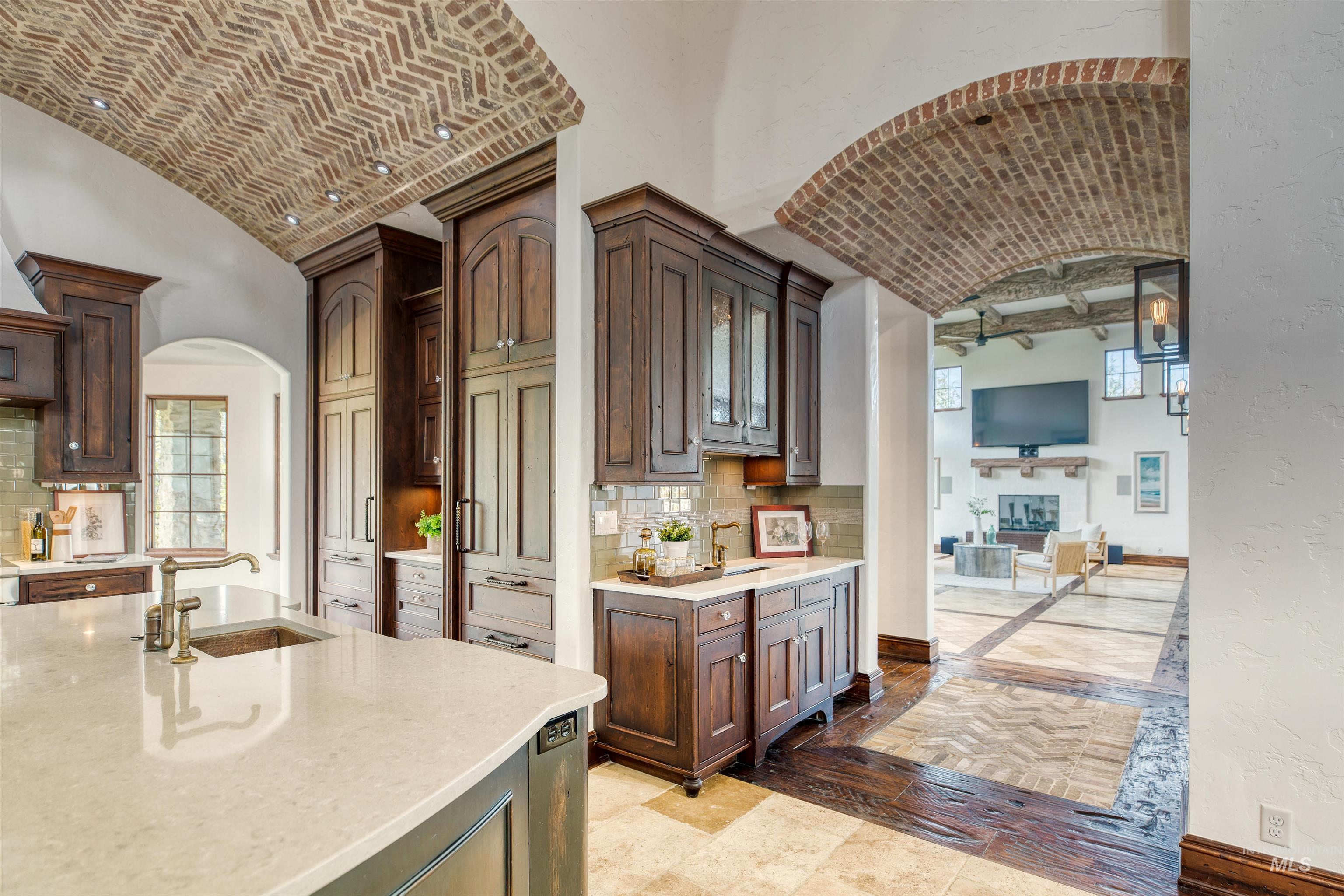 1887 N Moon Bello Way