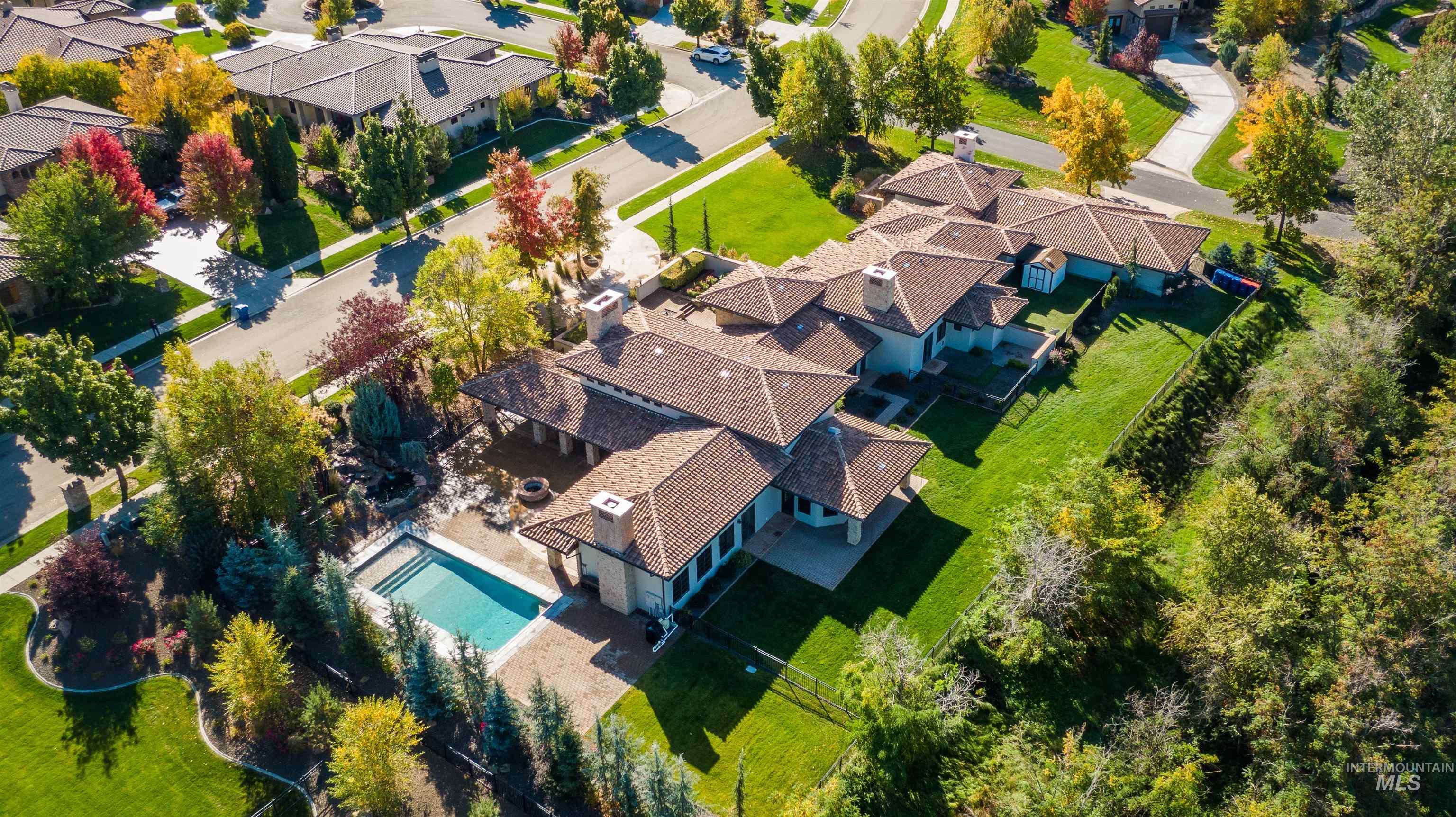 1887 N Moon Bello Way