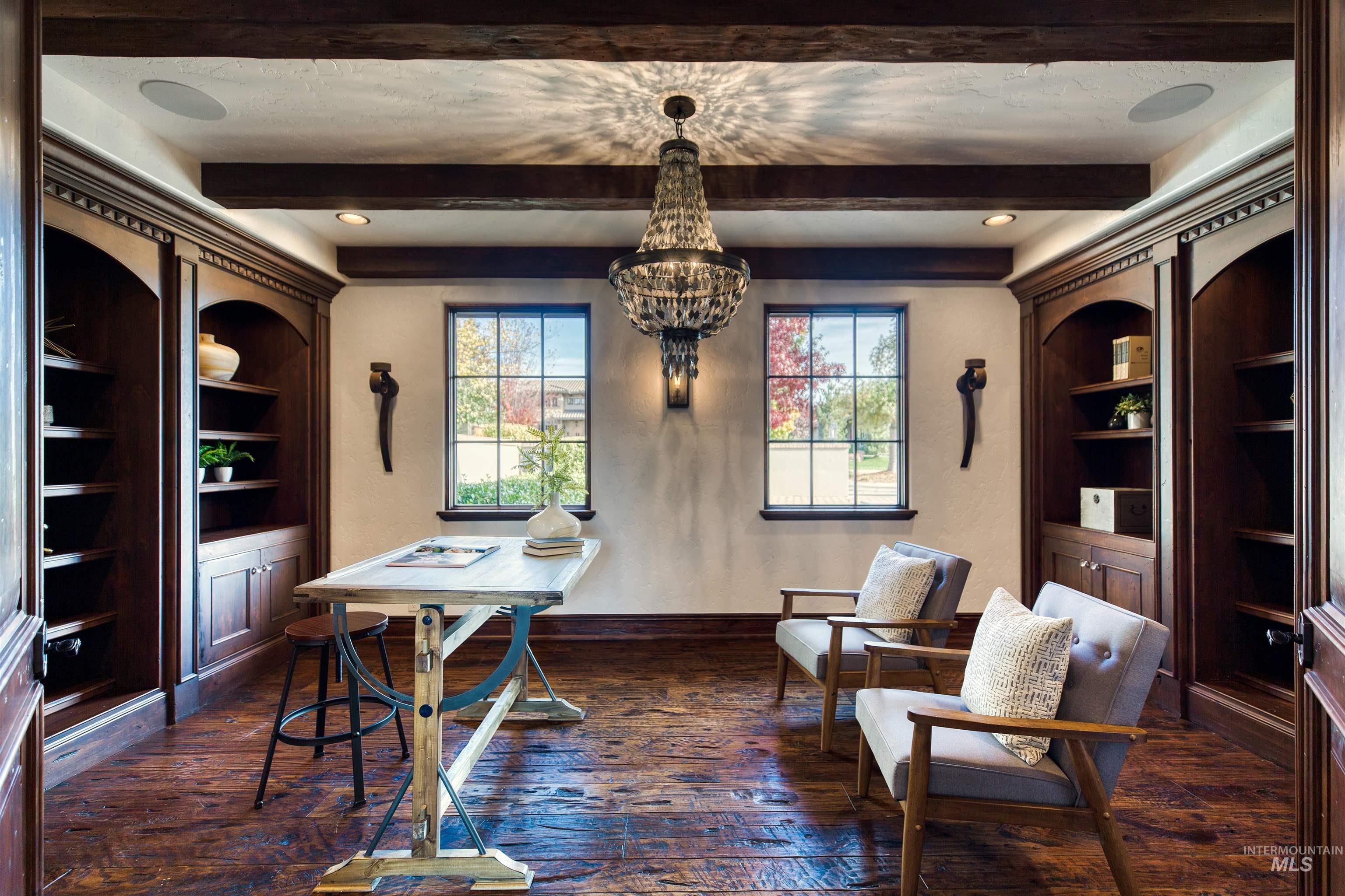 1887 N Moon Bello Way