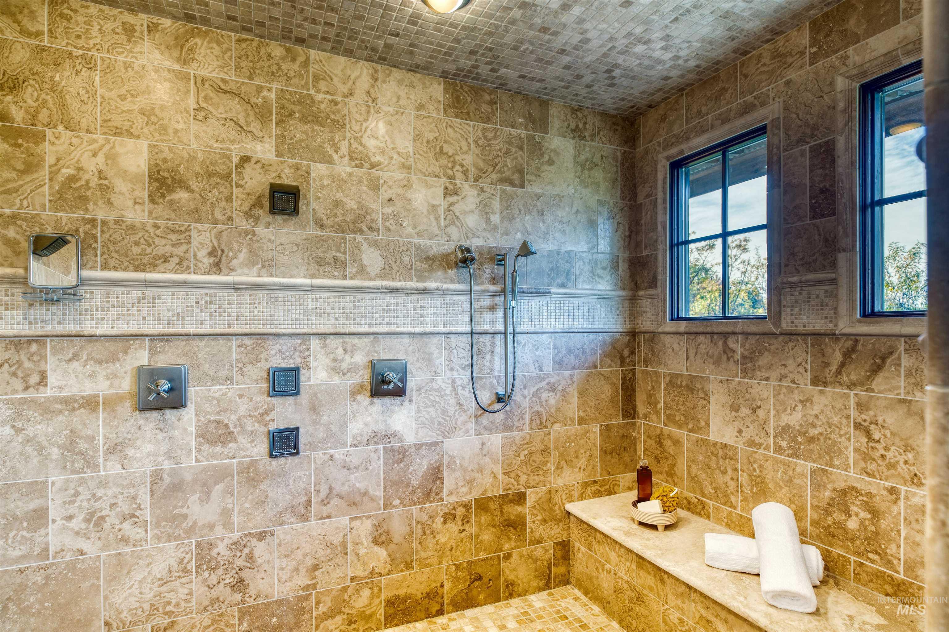 1887 N Moon Bello Way