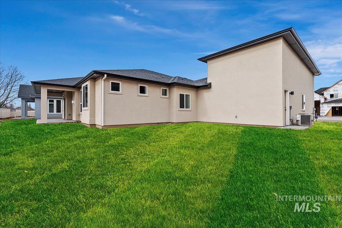 2306 N Sugar Loop Ave