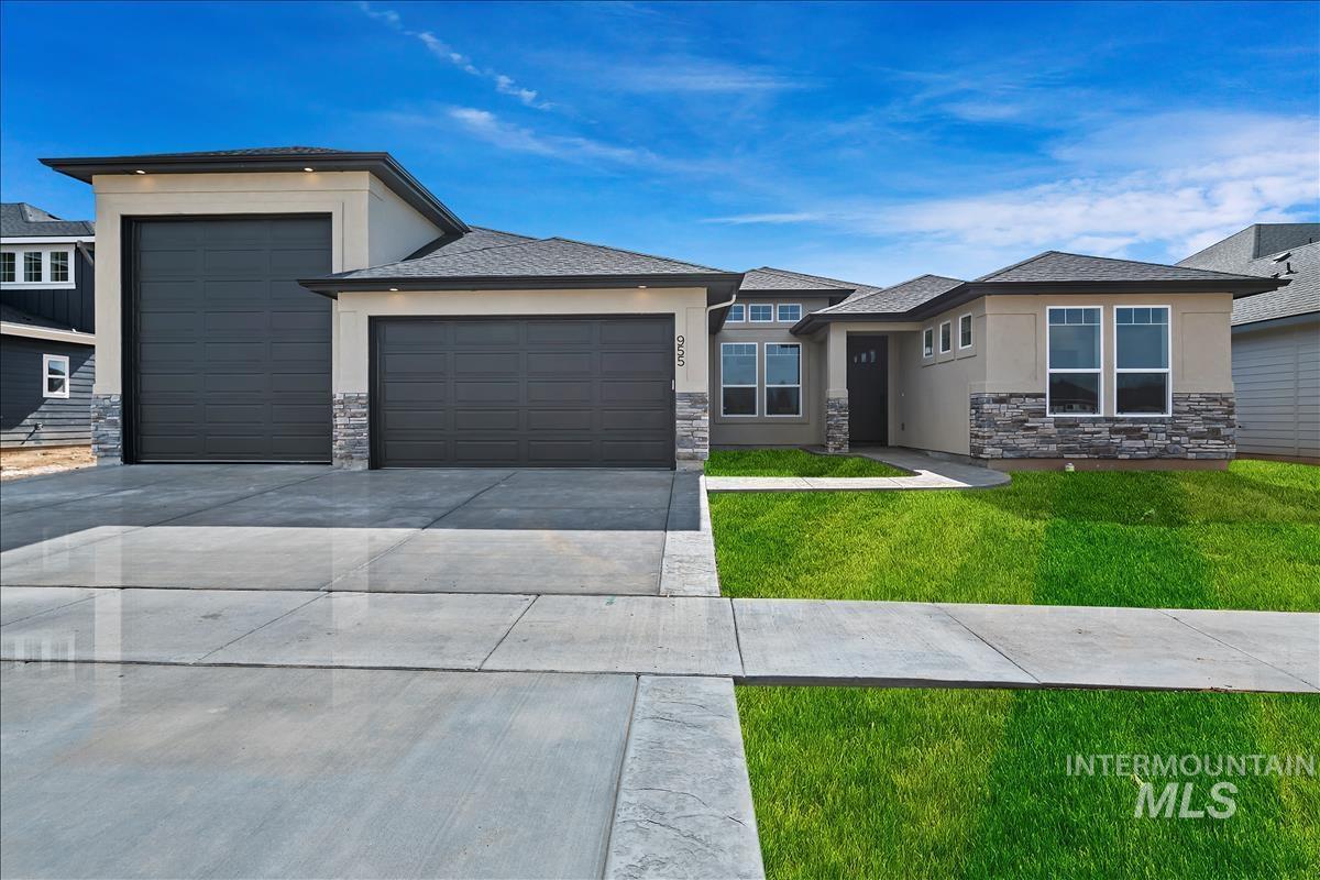 2306 N Sugar Loop Ave