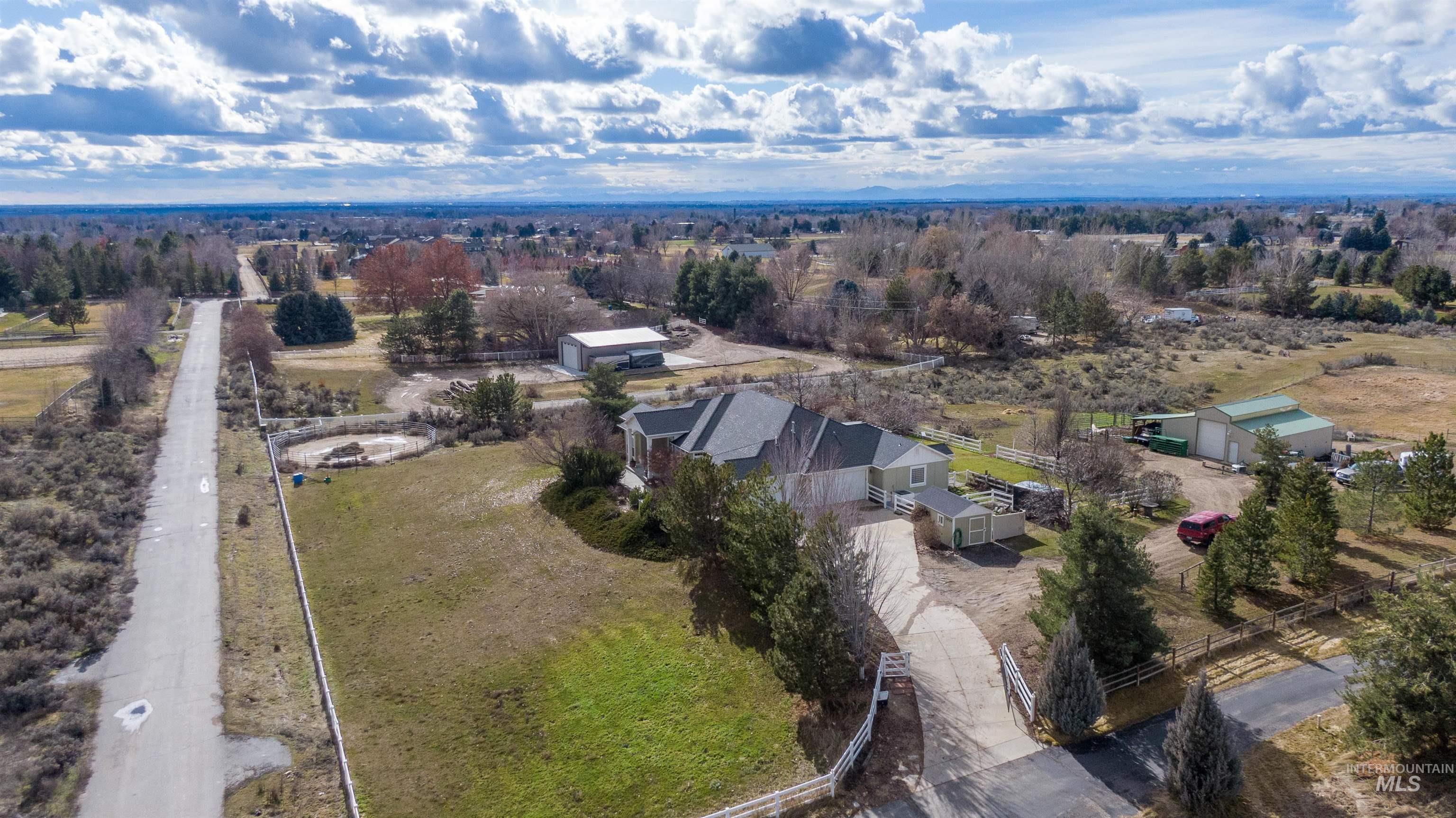 3939 N Falcon Ridge Ln