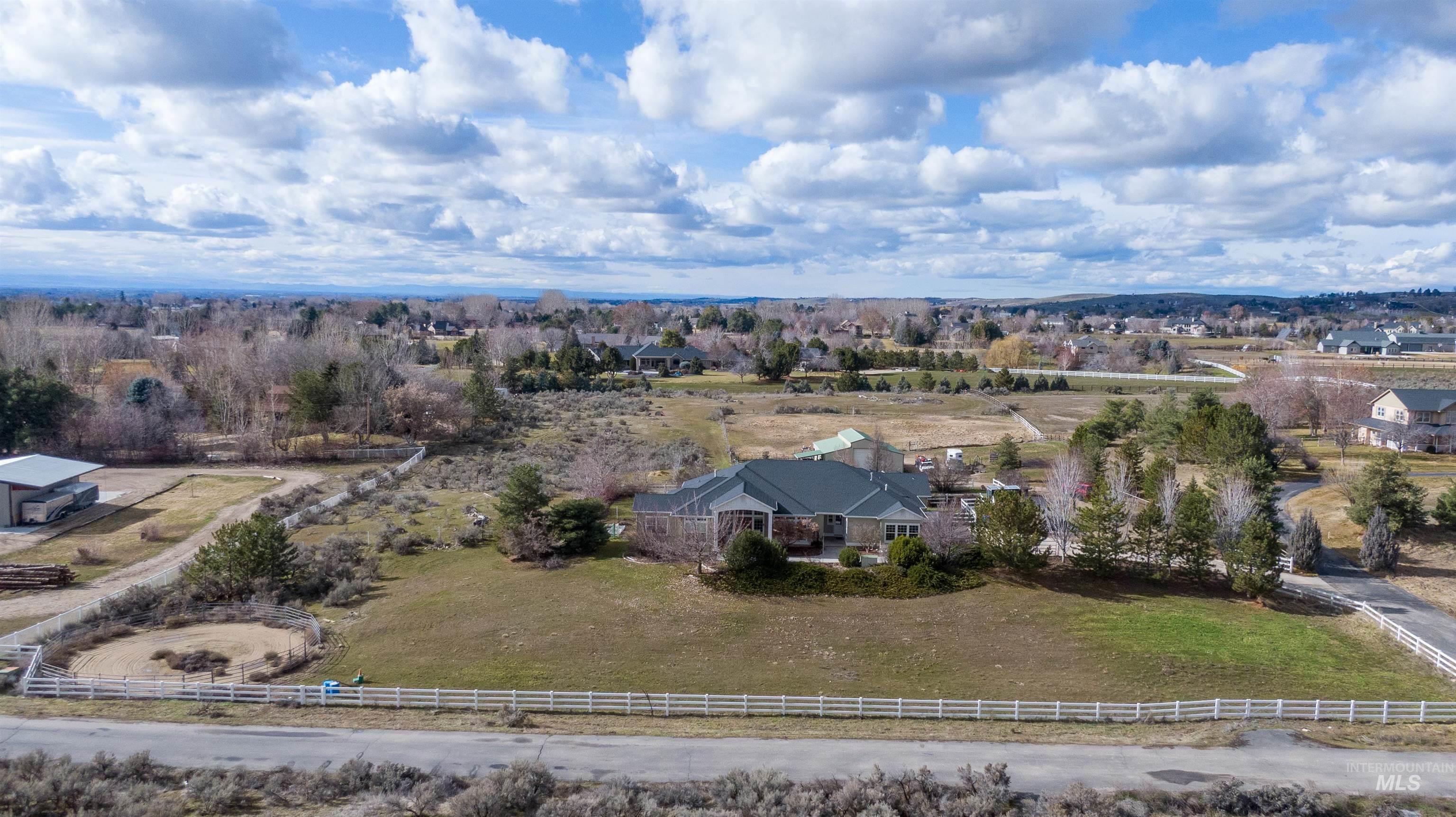 3939 N Falcon Ridge Ln