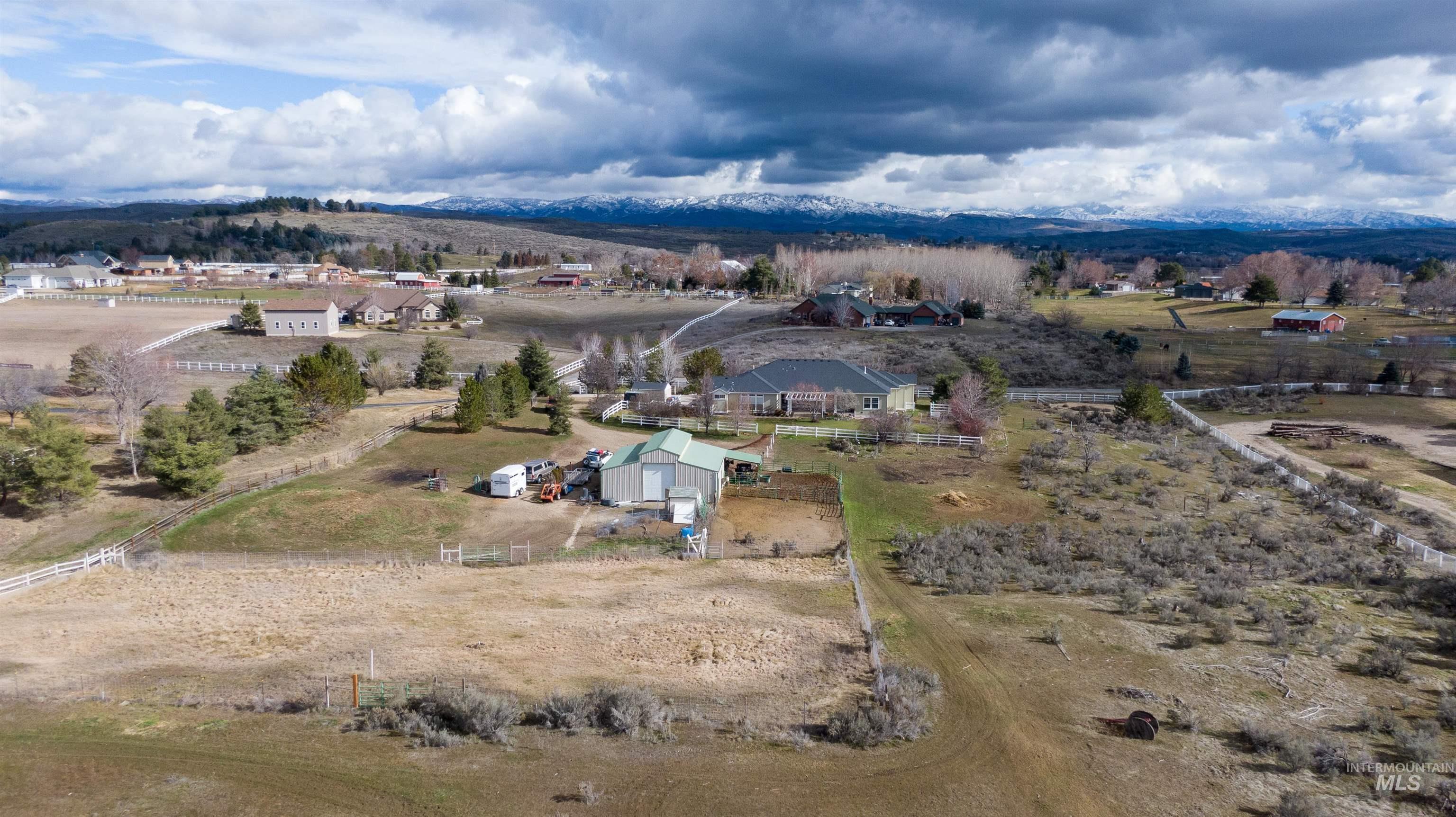 3939 N Falcon Ridge Ln