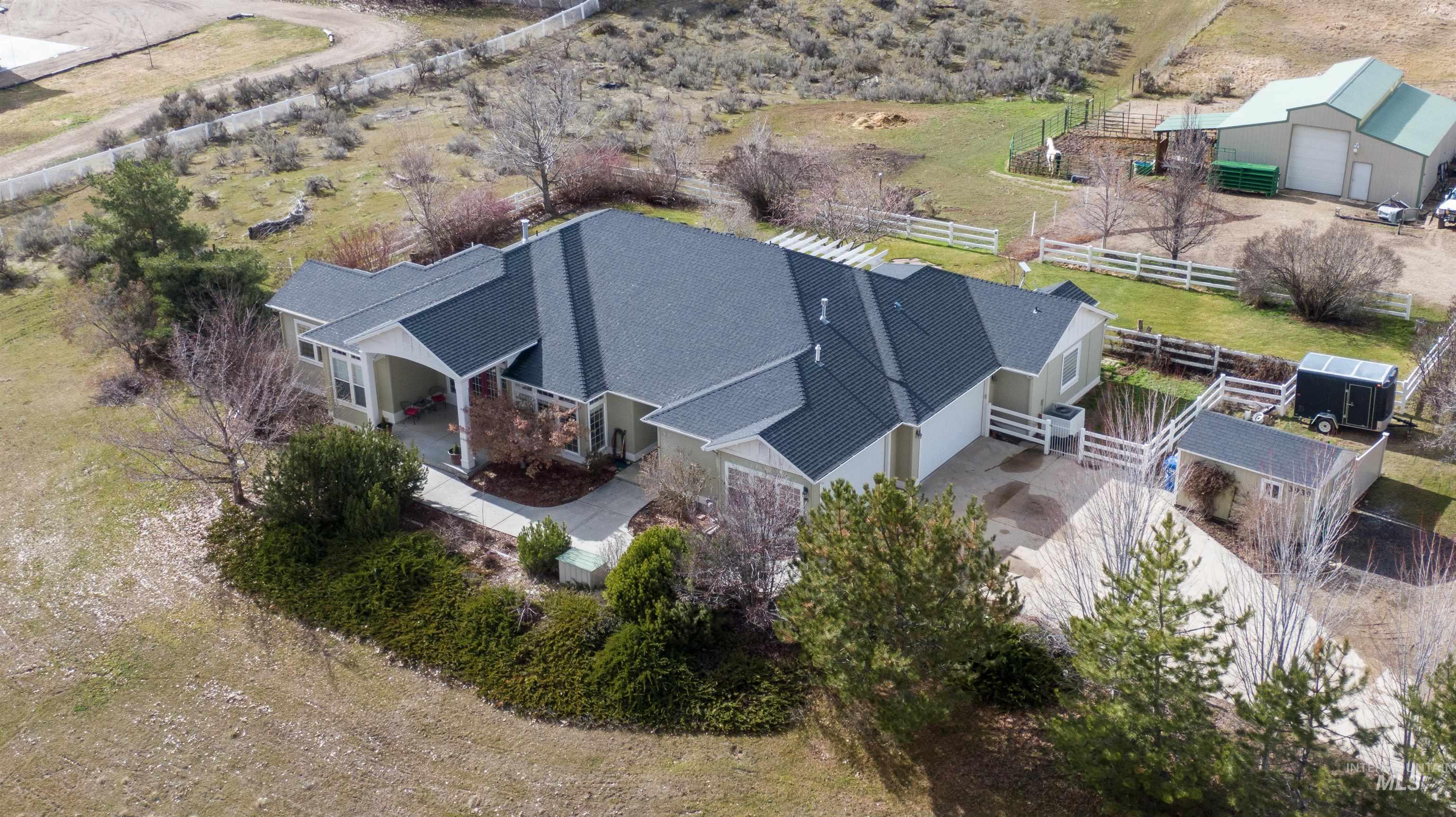 3939 N Falcon Ridge Ln