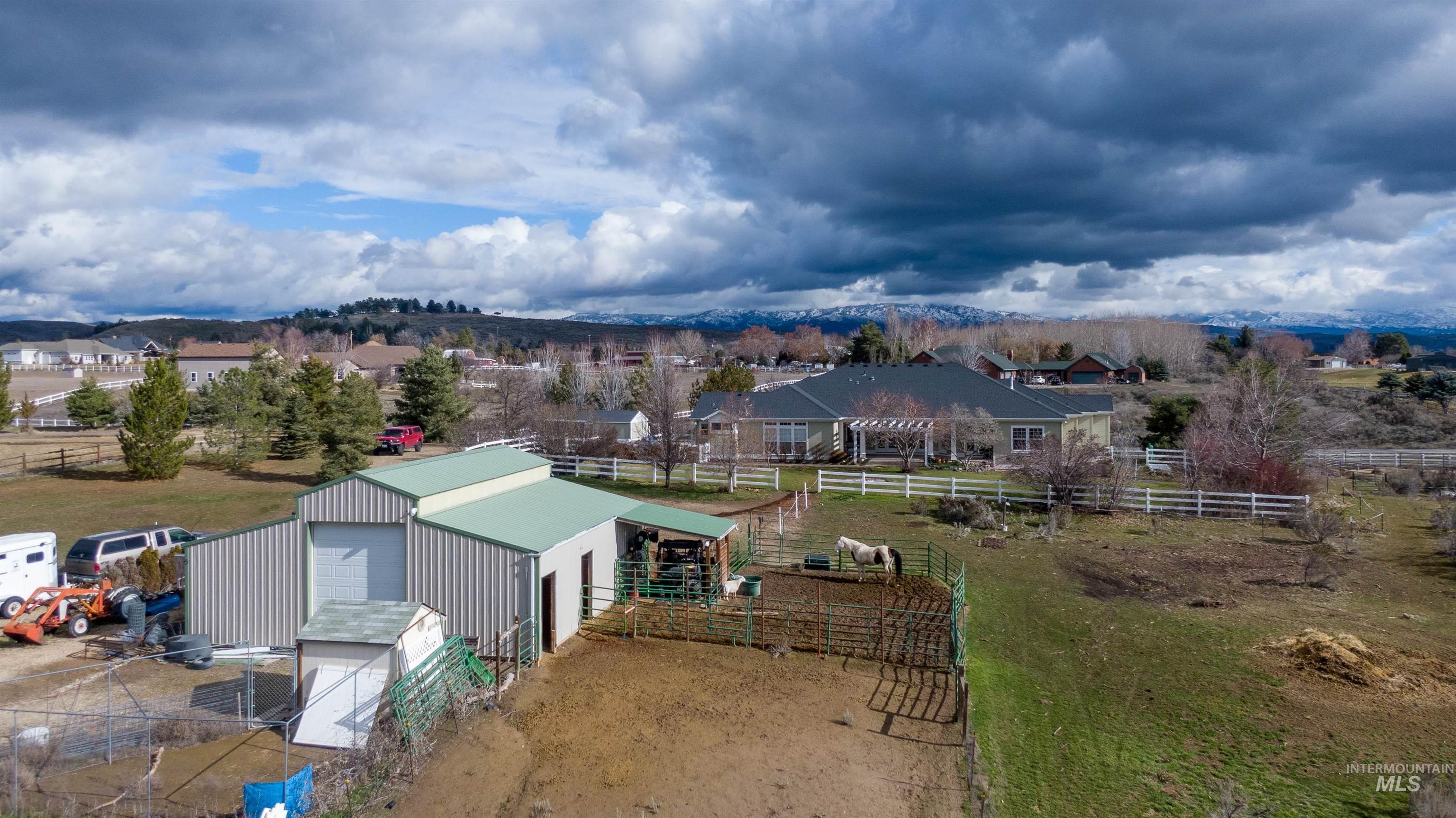 3939 N Falcon Ridge Ln