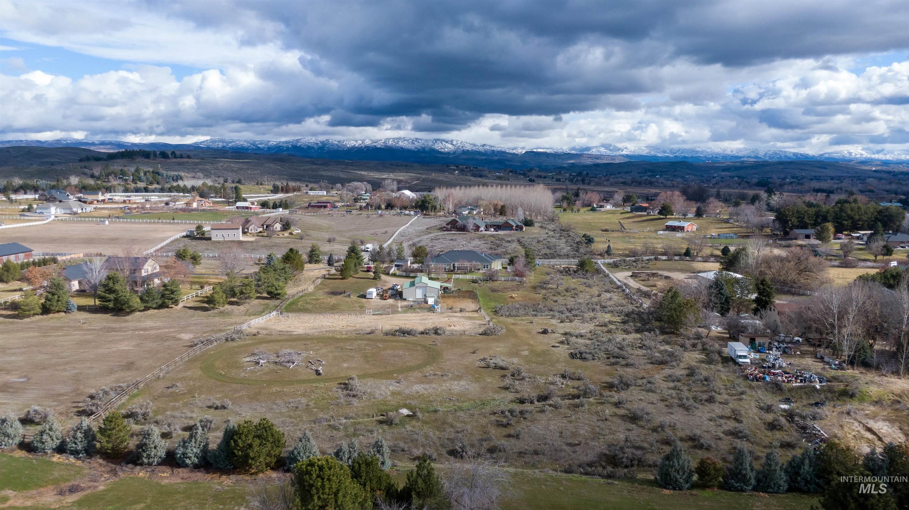 3939 N Falcon Ridge Ln