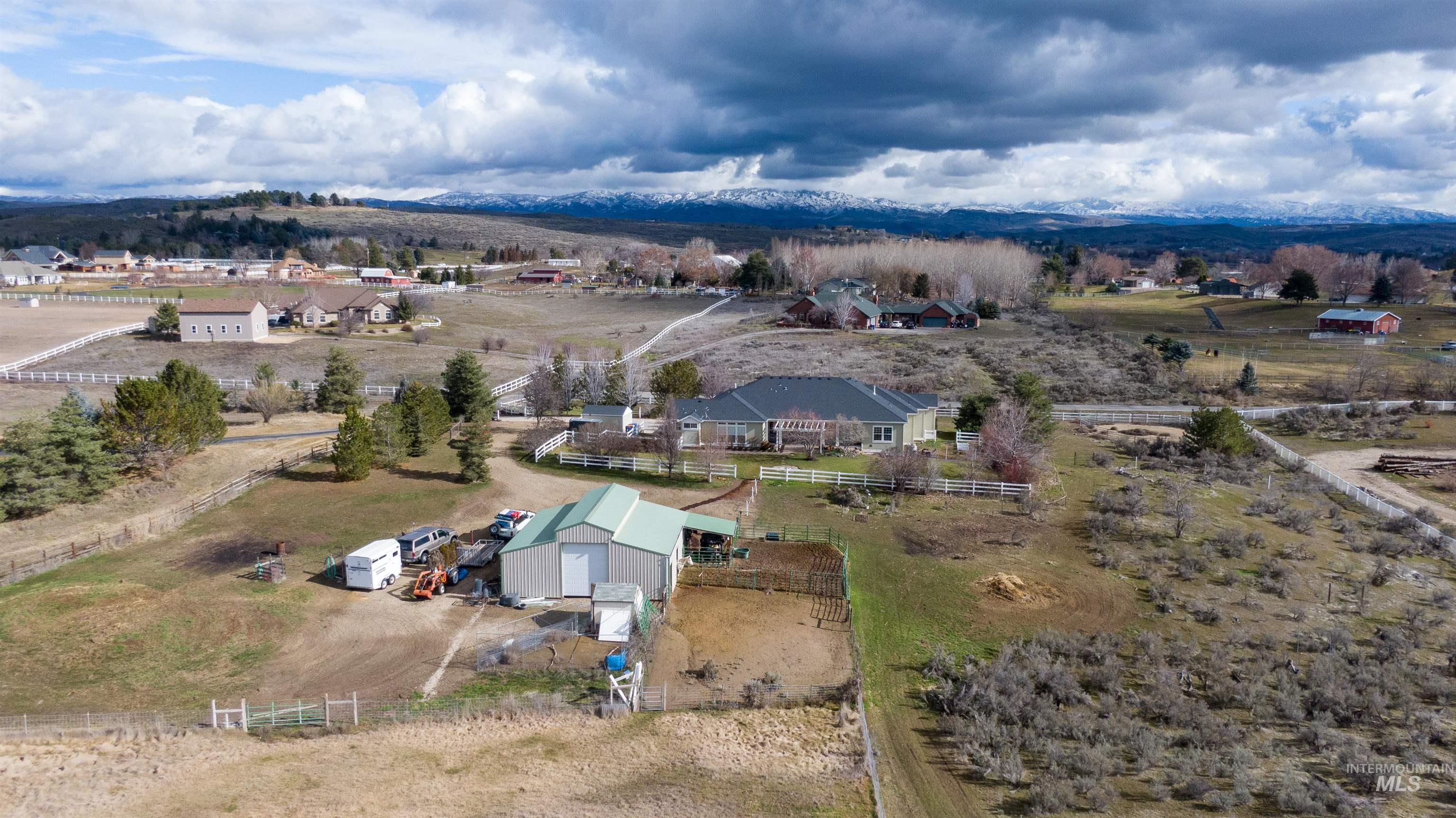 3939 N Falcon Ridge Ln