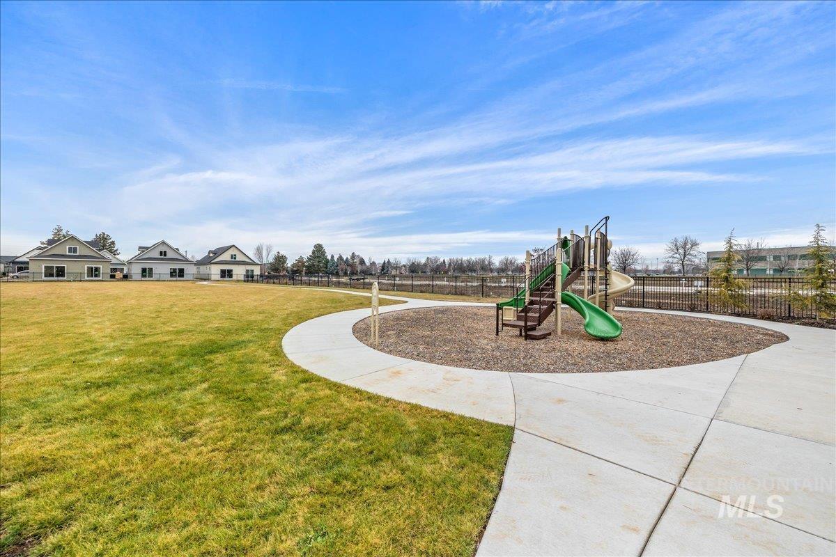 3927 W Spring House Ln