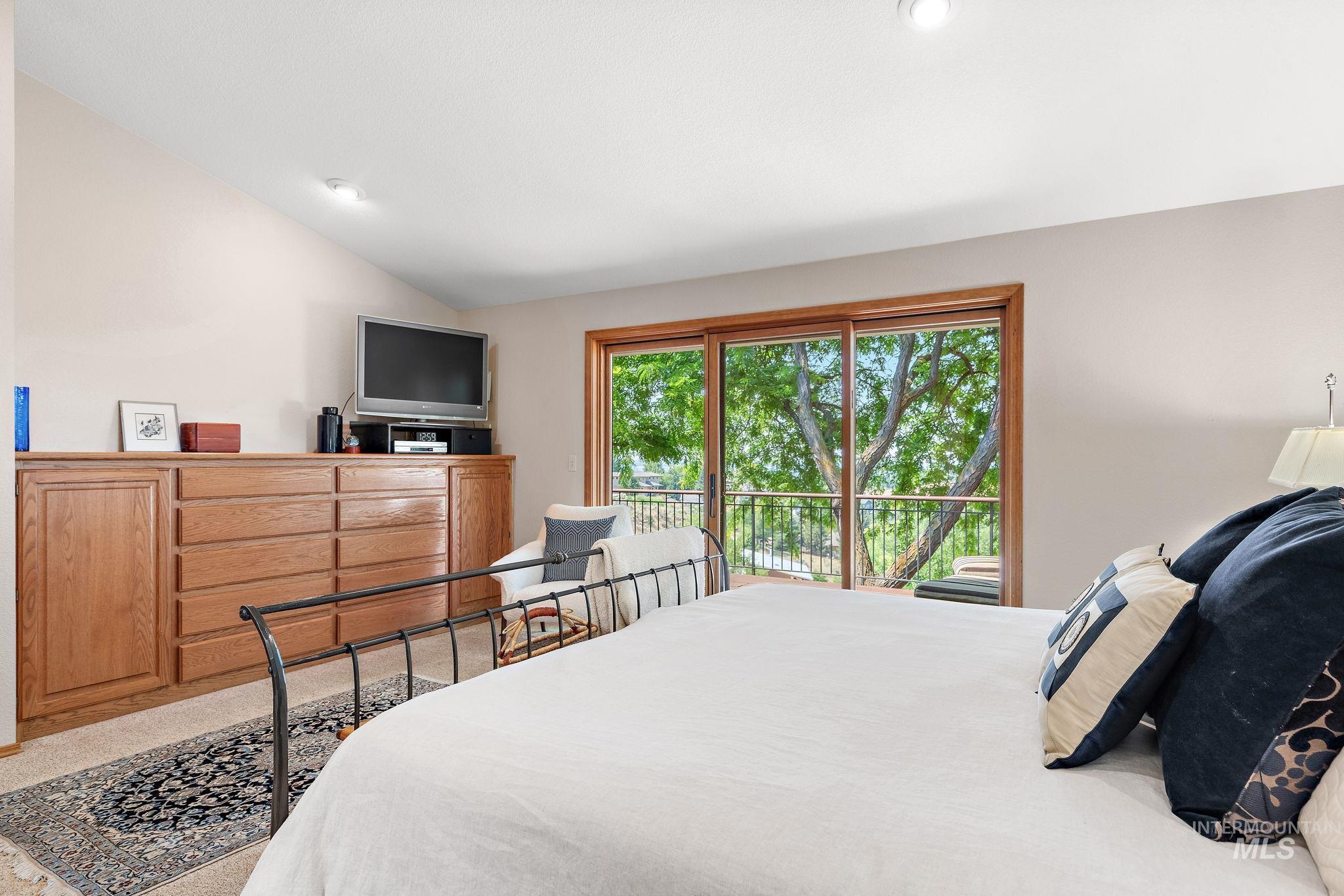 2603 N Peregrine Place