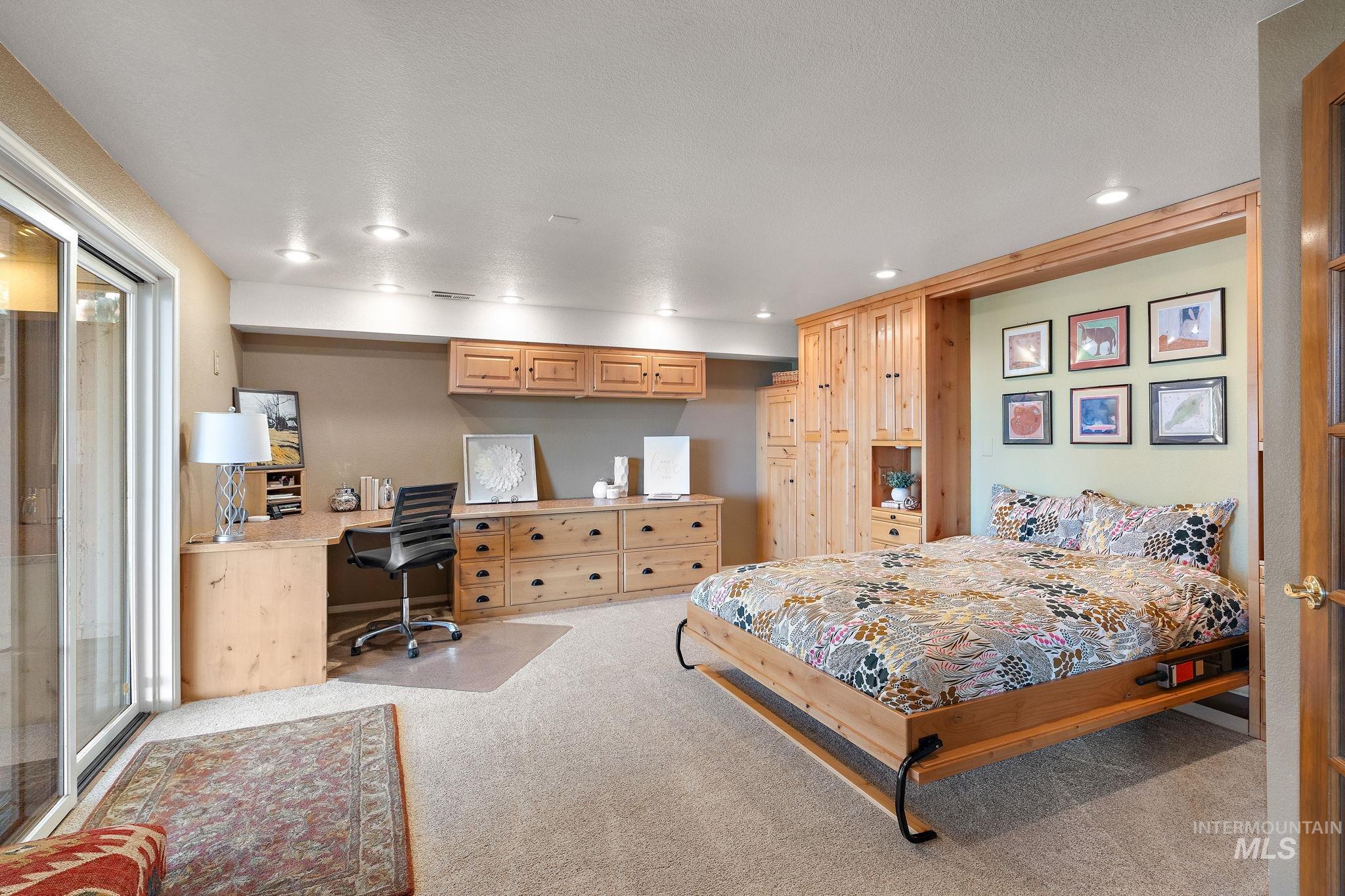 2603 N Peregrine Place