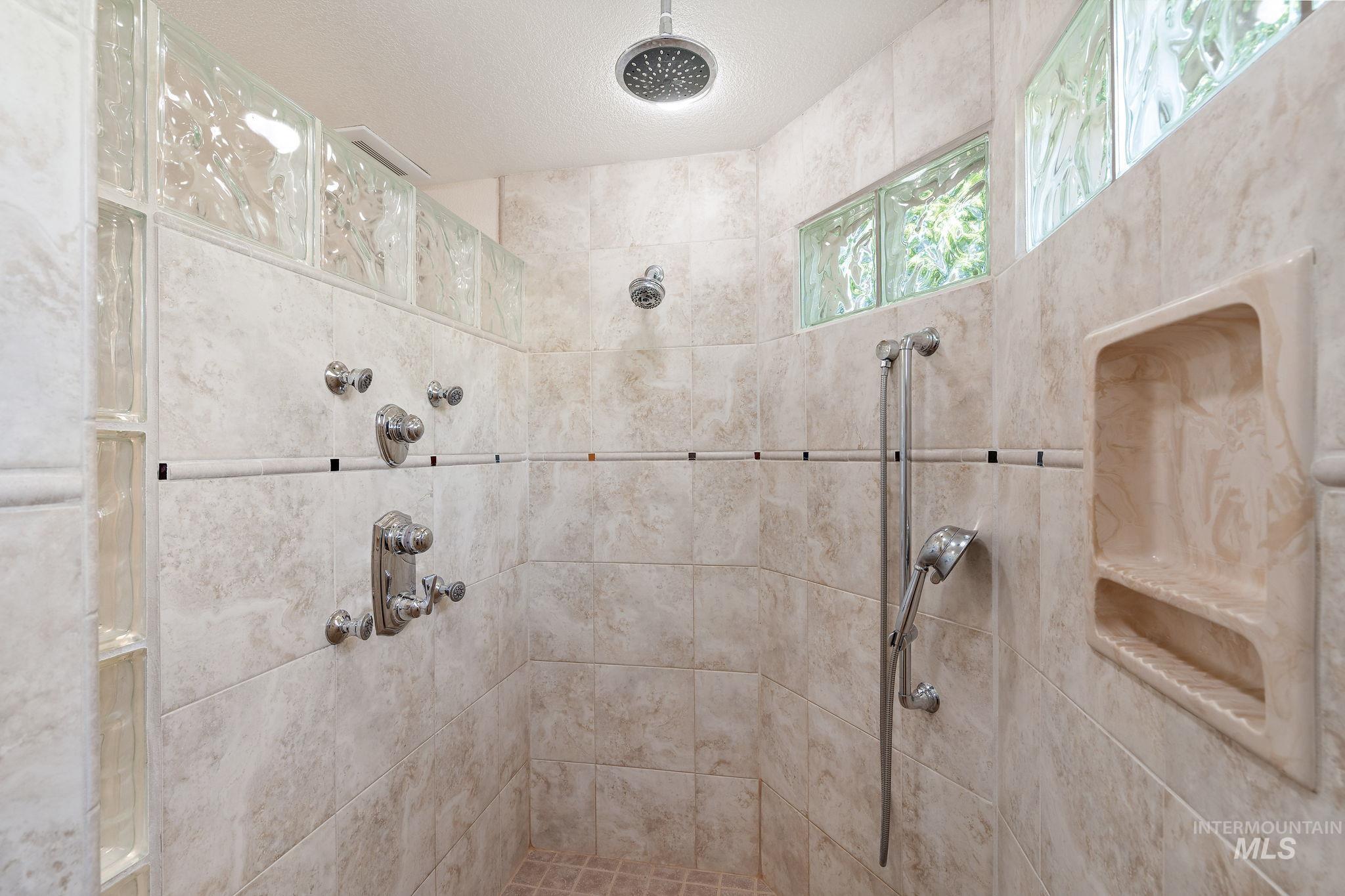 2603 N Peregrine Place