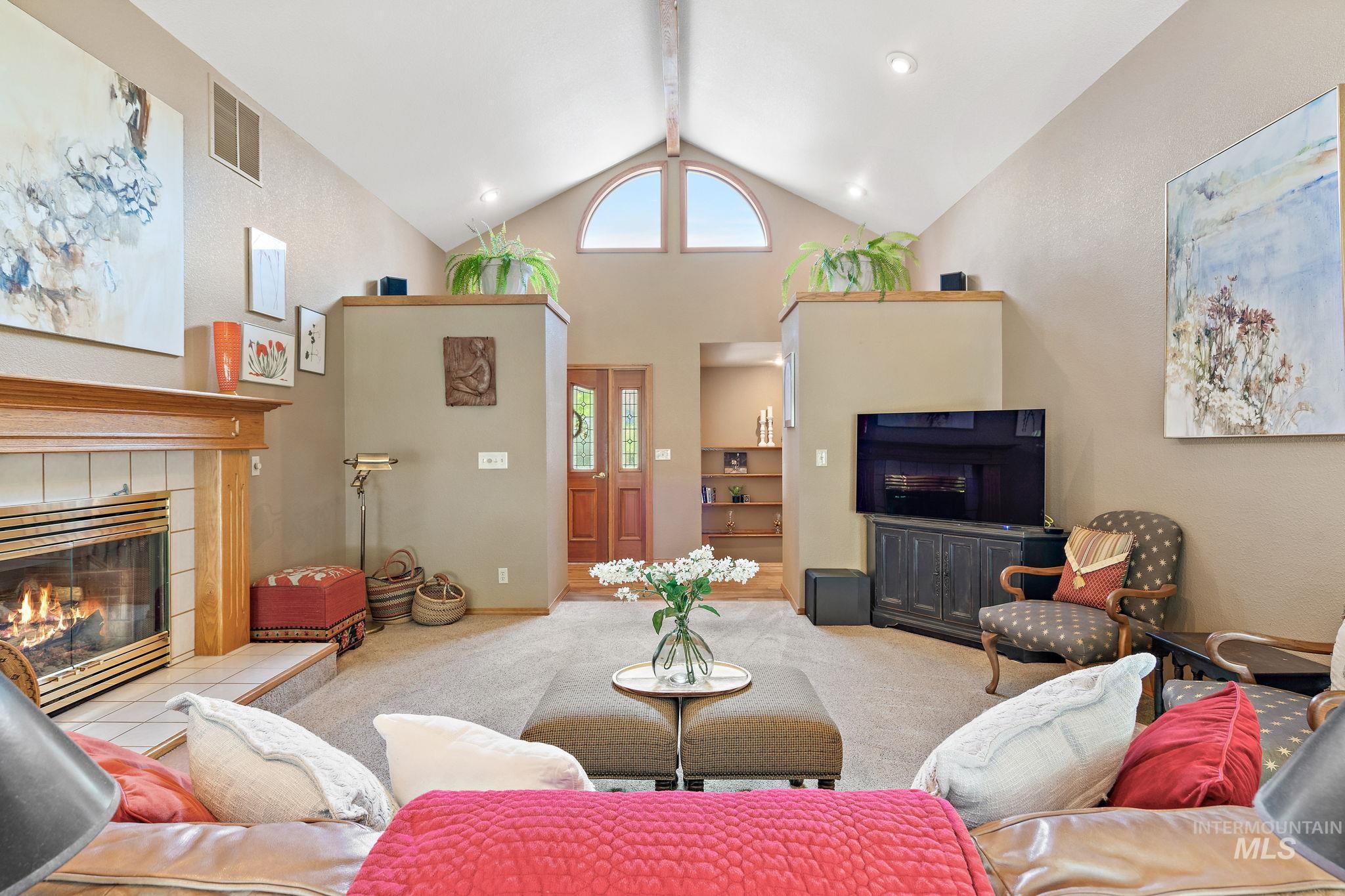 2603 N Peregrine Place