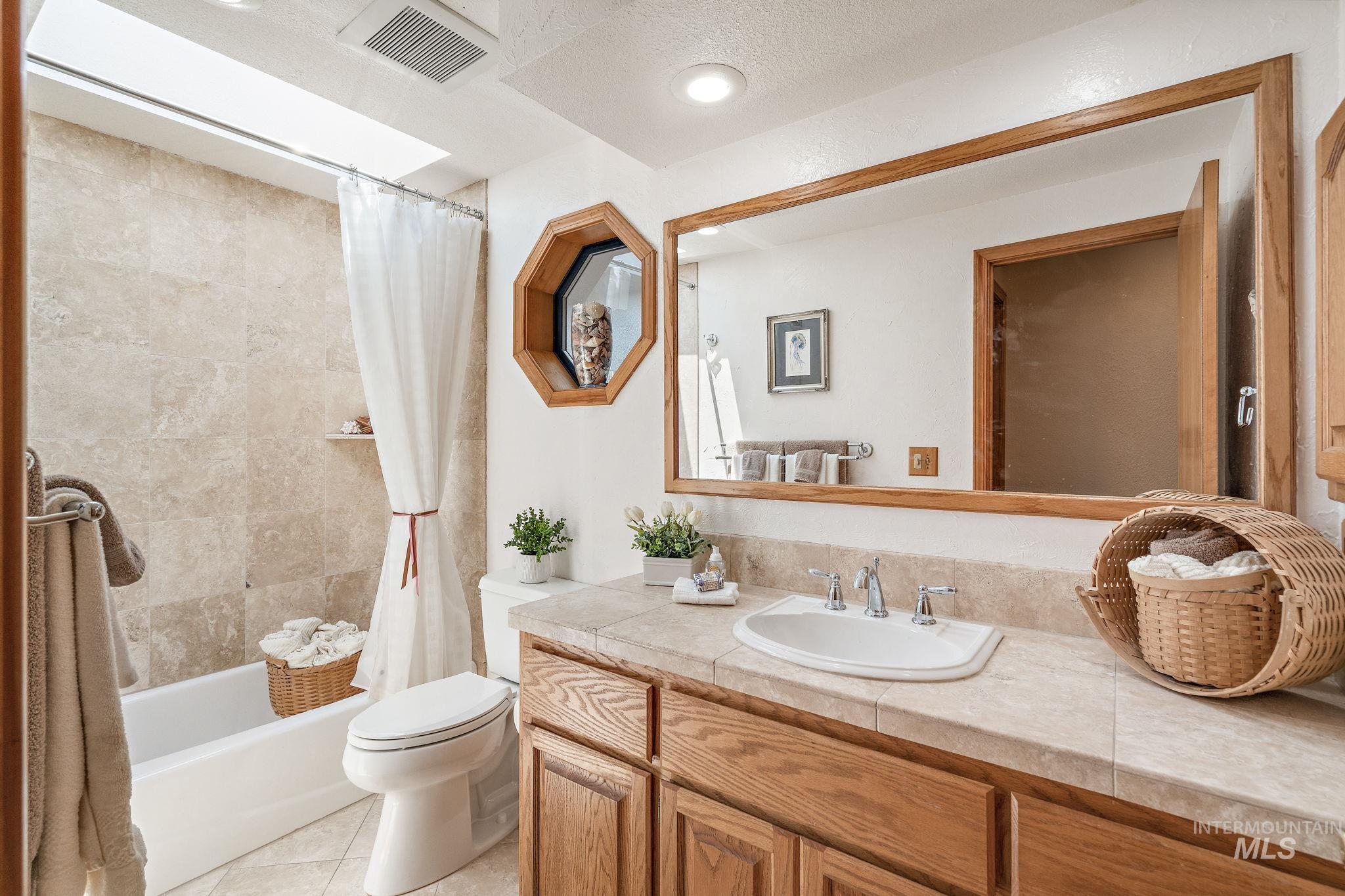 2603 N Peregrine Place