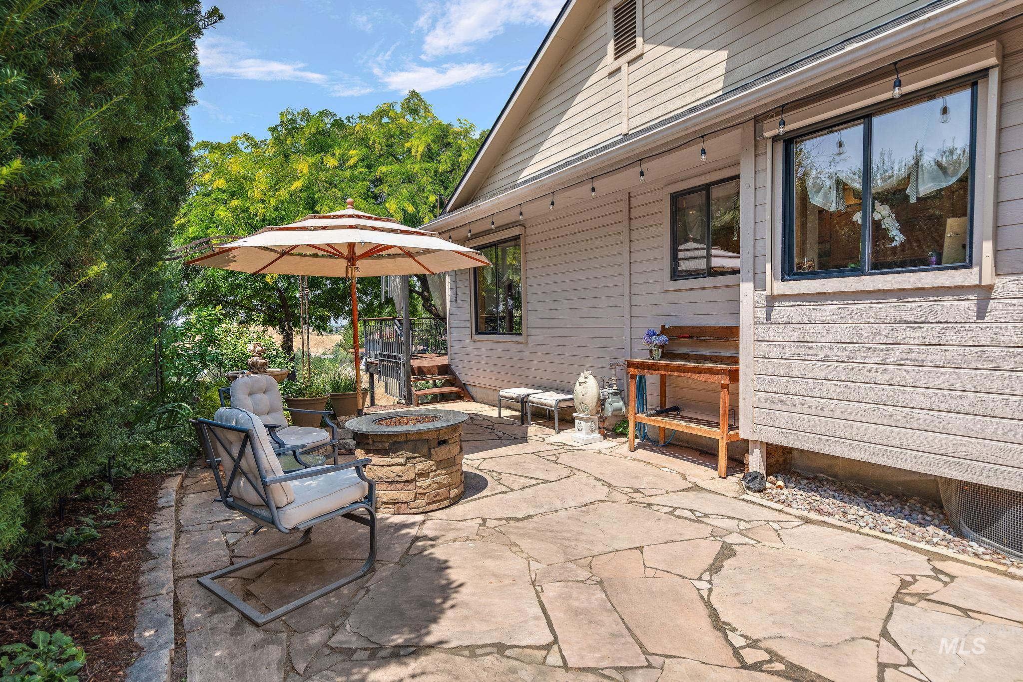 2603 N Peregrine Place