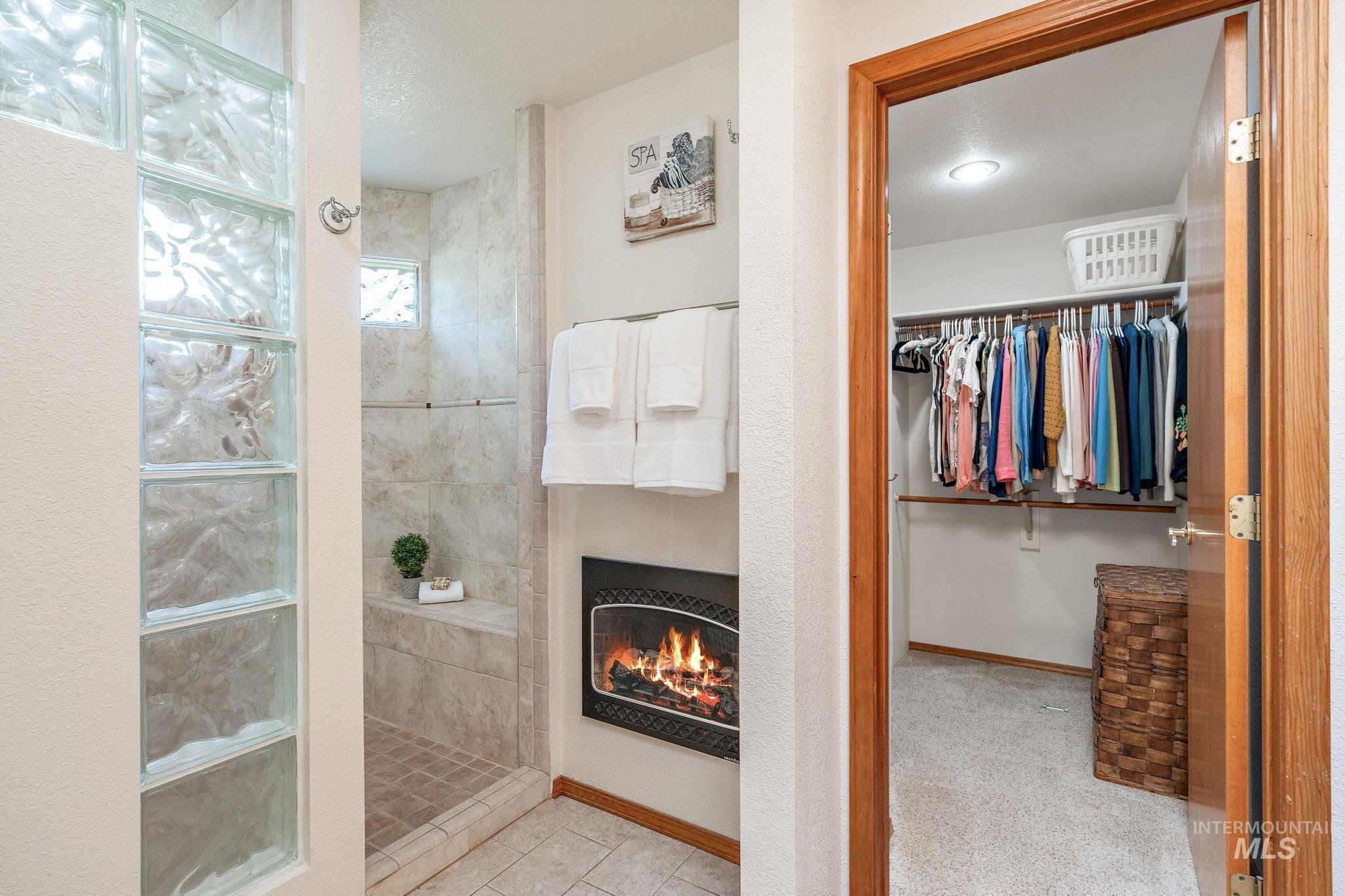 2603 N Peregrine Place