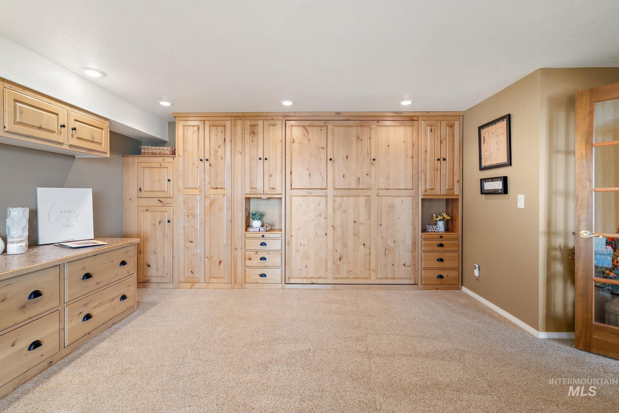 2603 N Peregrine Place