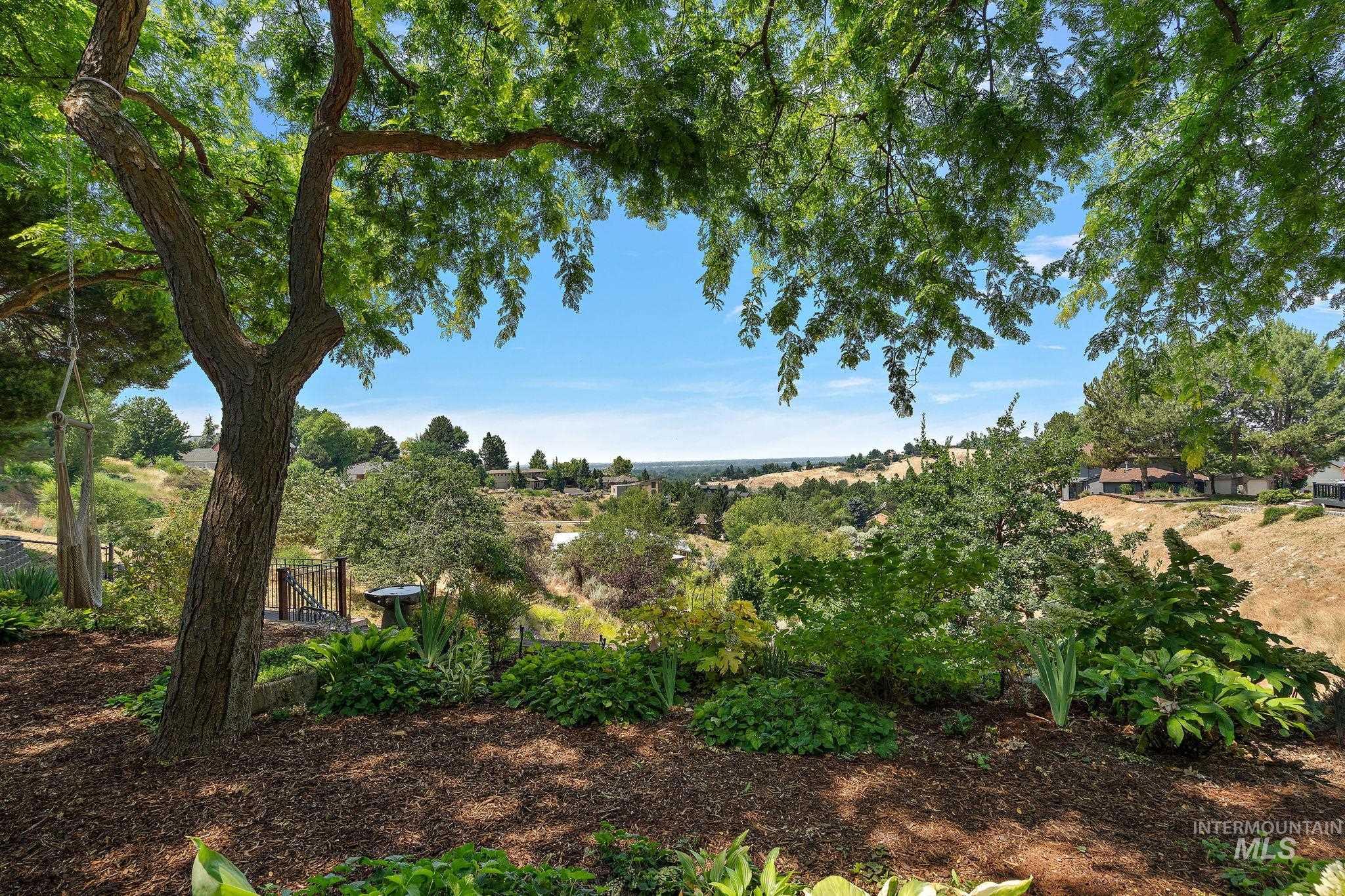 2603 N Peregrine Place