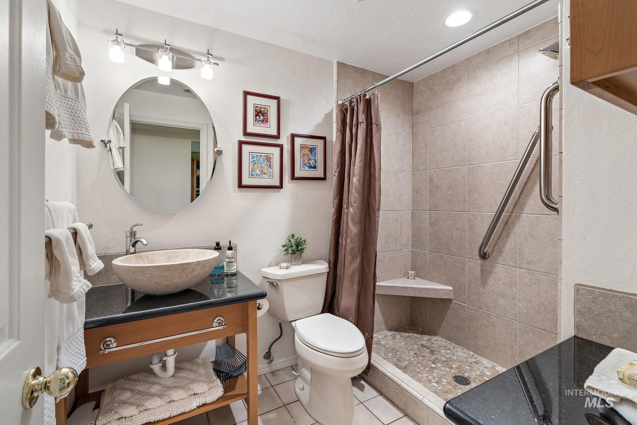 2603 N Peregrine Place