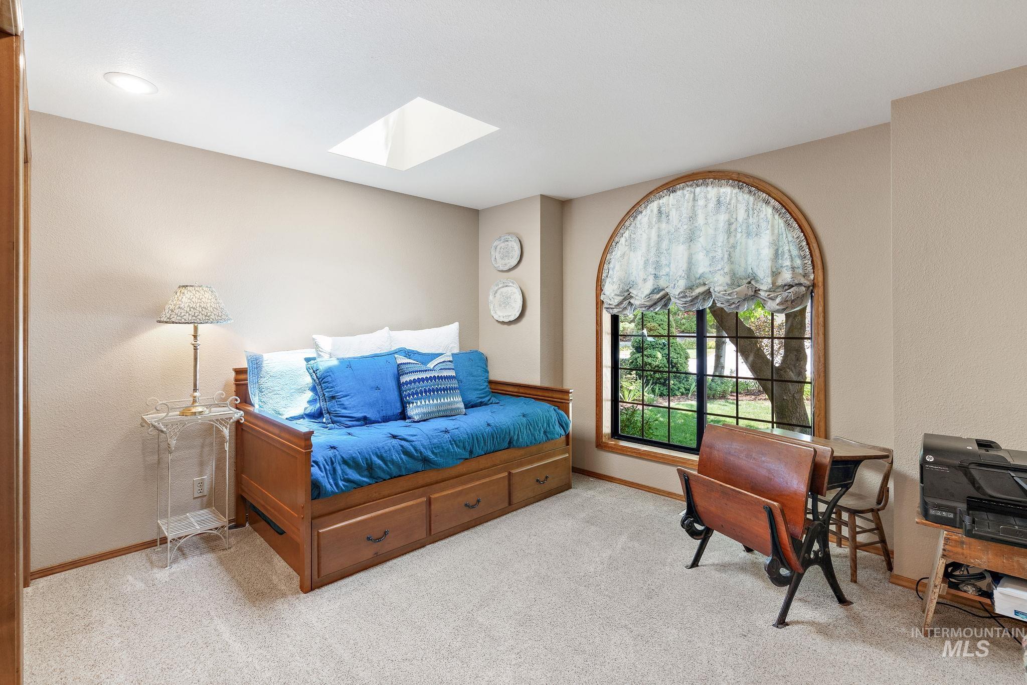 2603 N Peregrine Place