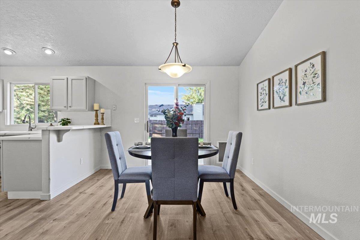 638 W White Fang St.