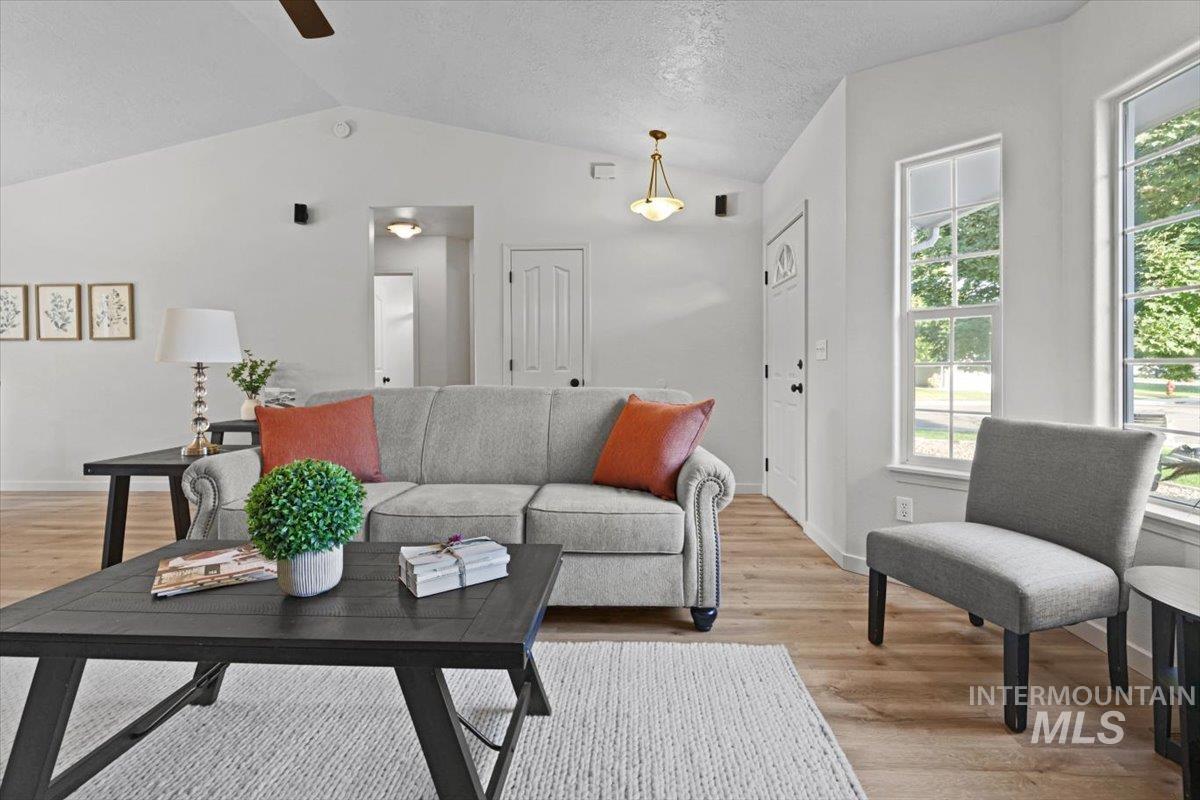 638 W White Fang St.