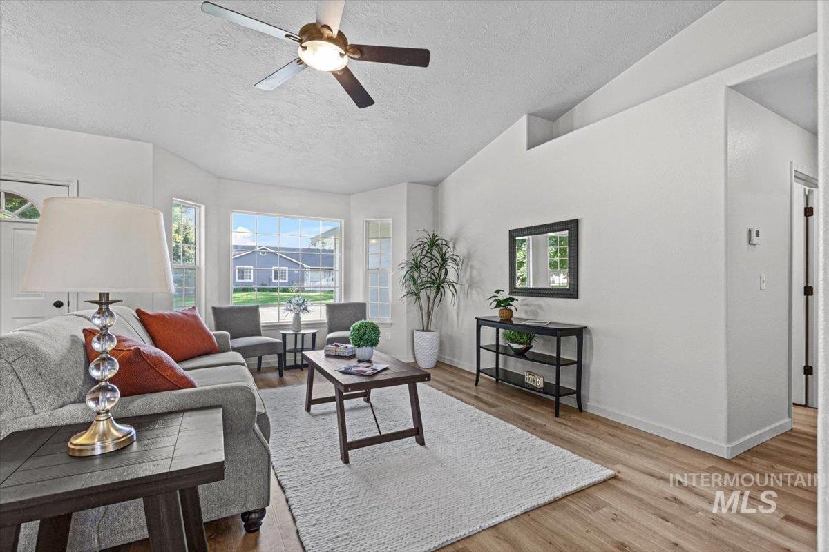 638 W White Fang St.