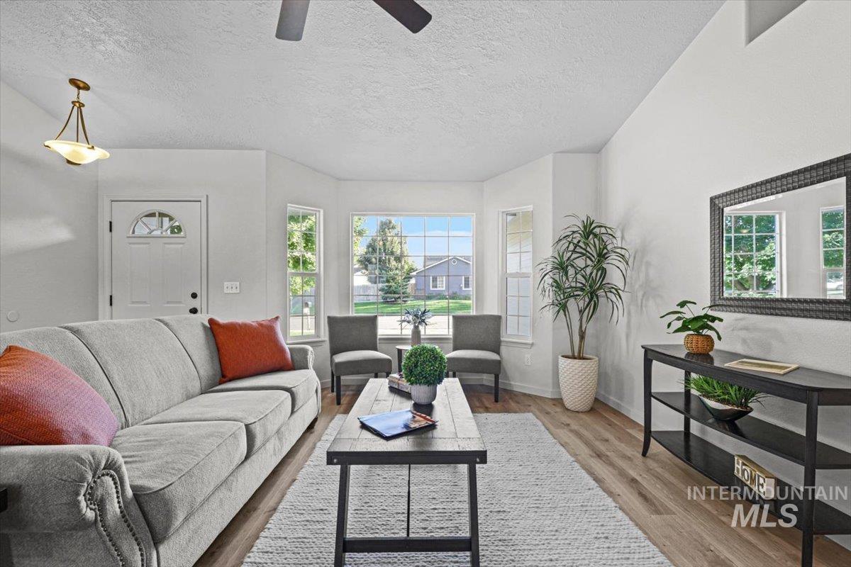 638 W White Fang St.