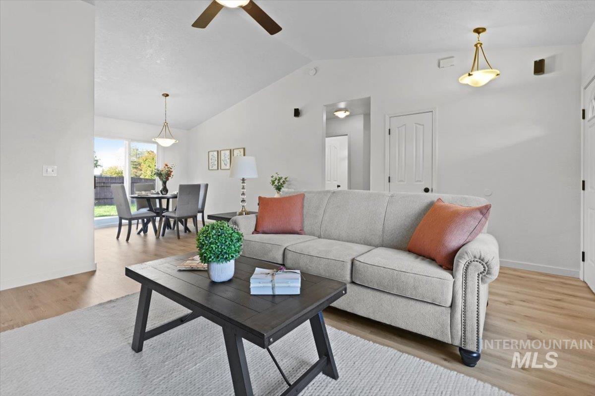 638 W White Fang St.