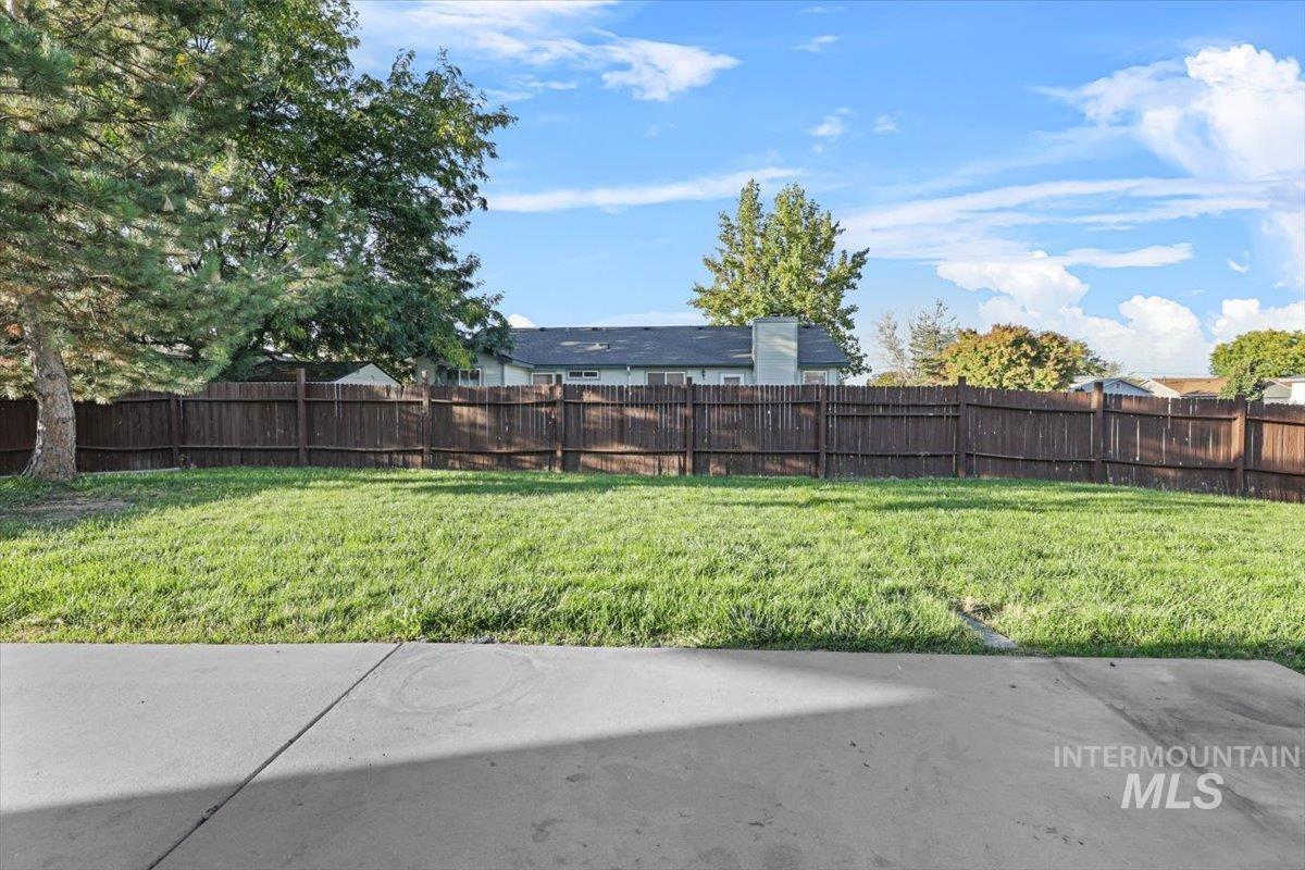 638 W White Fang St.