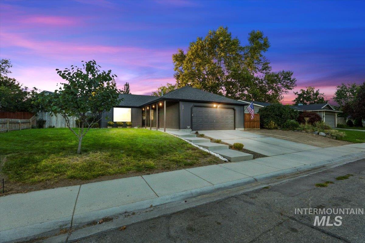 2371 N Monaco Way