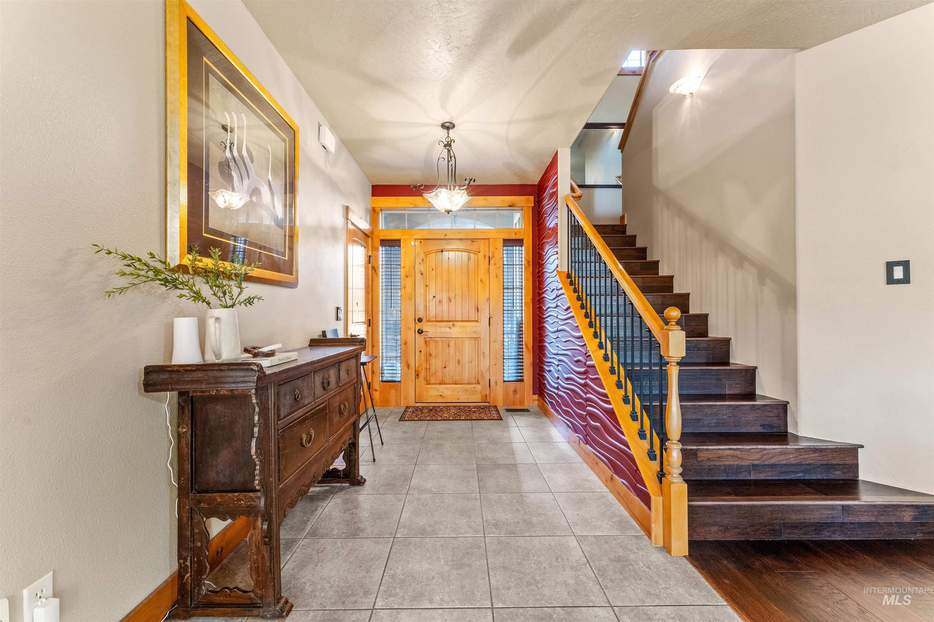 857 E Yucca Canyon St