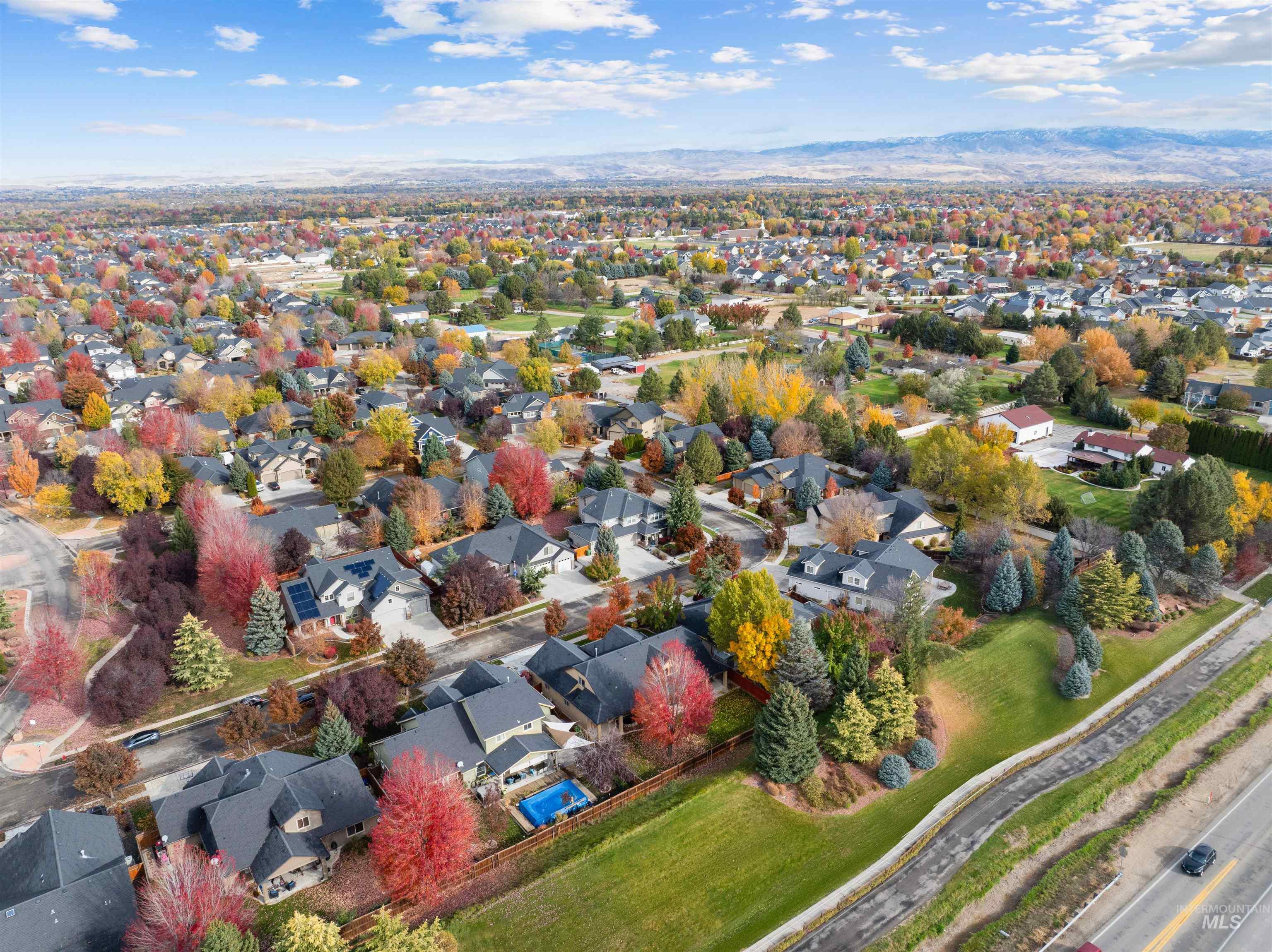 857 E Yucca Canyon St