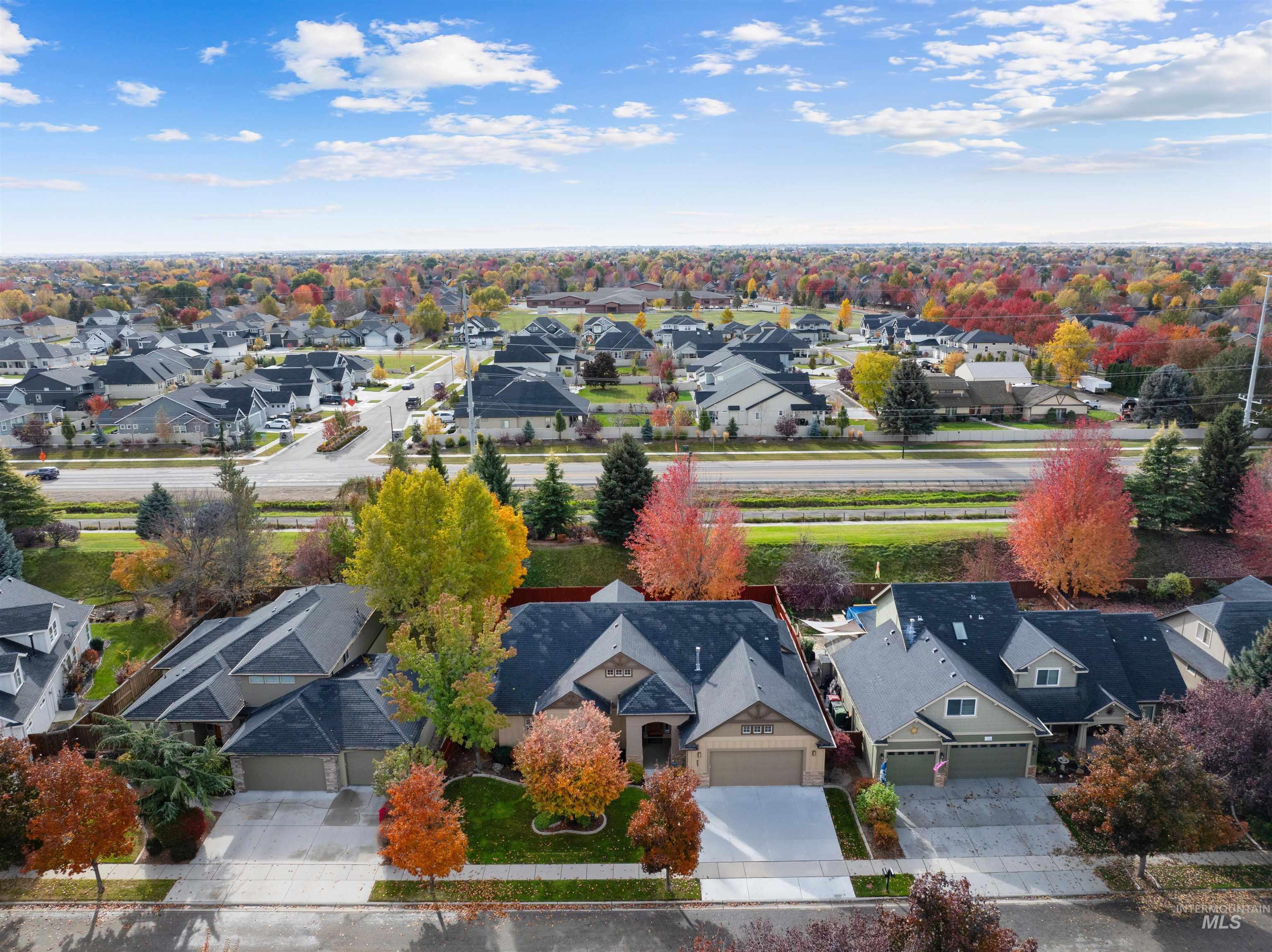 857 E Yucca Canyon St