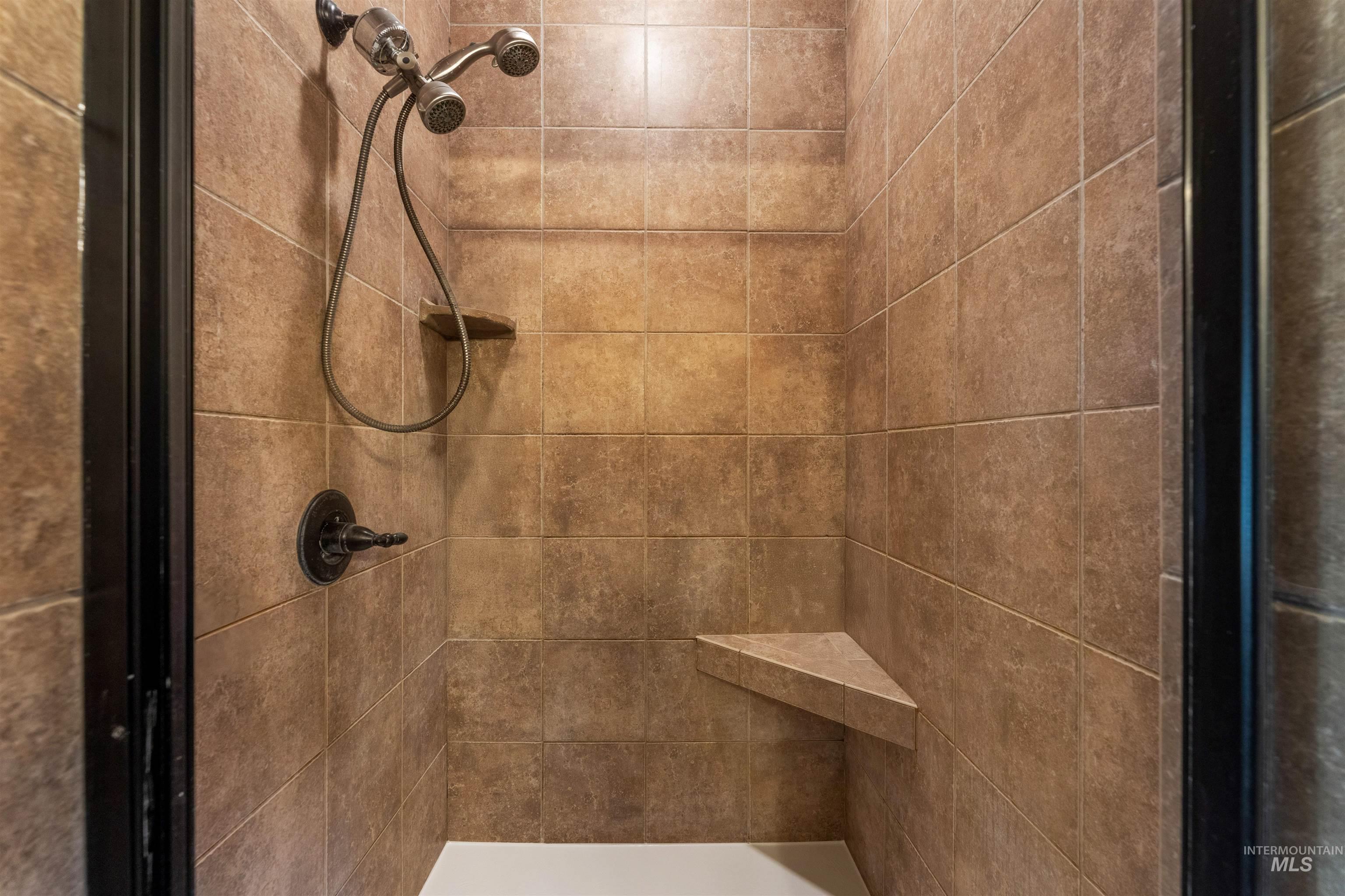 857 E Yucca Canyon St