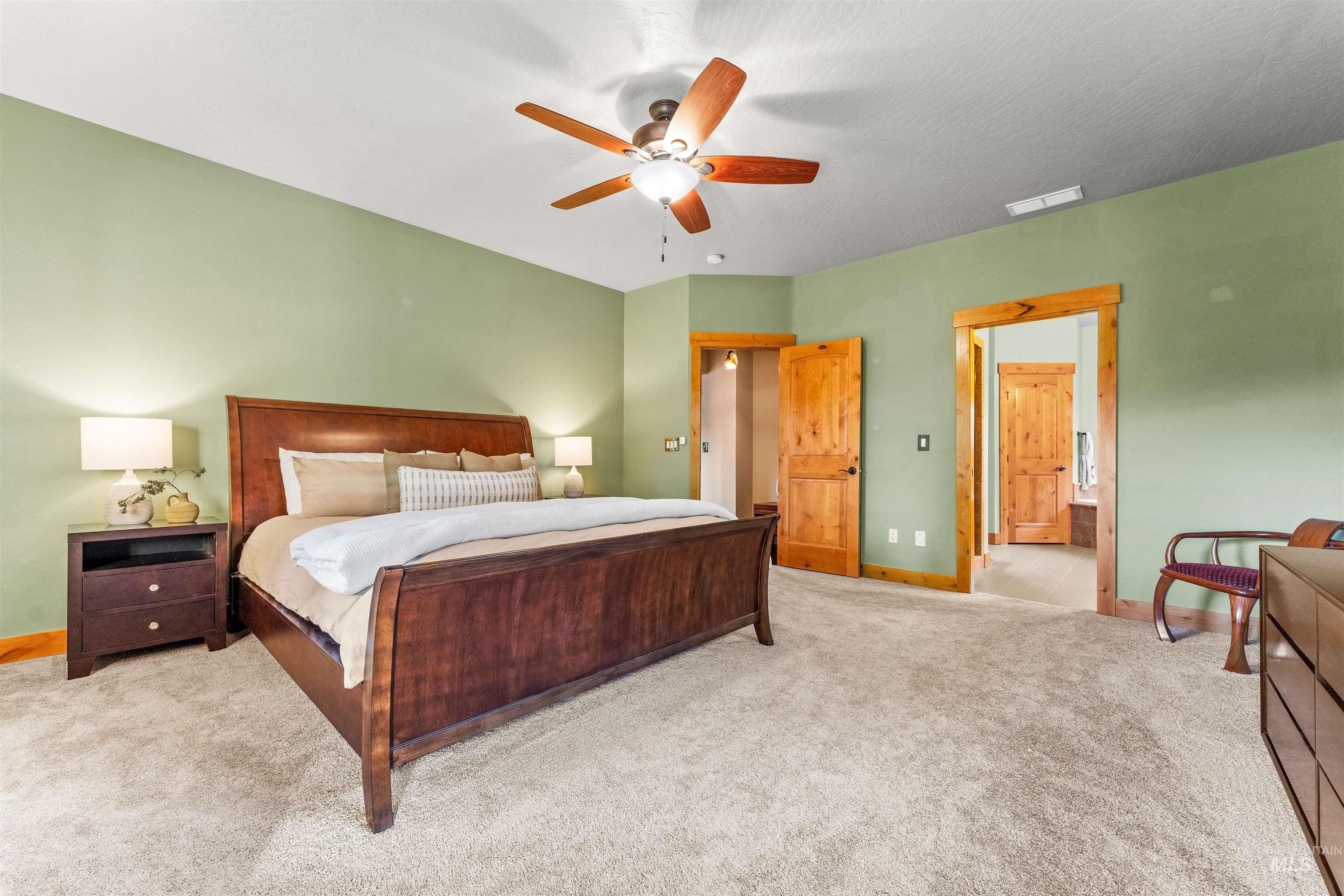 857 E Yucca Canyon St