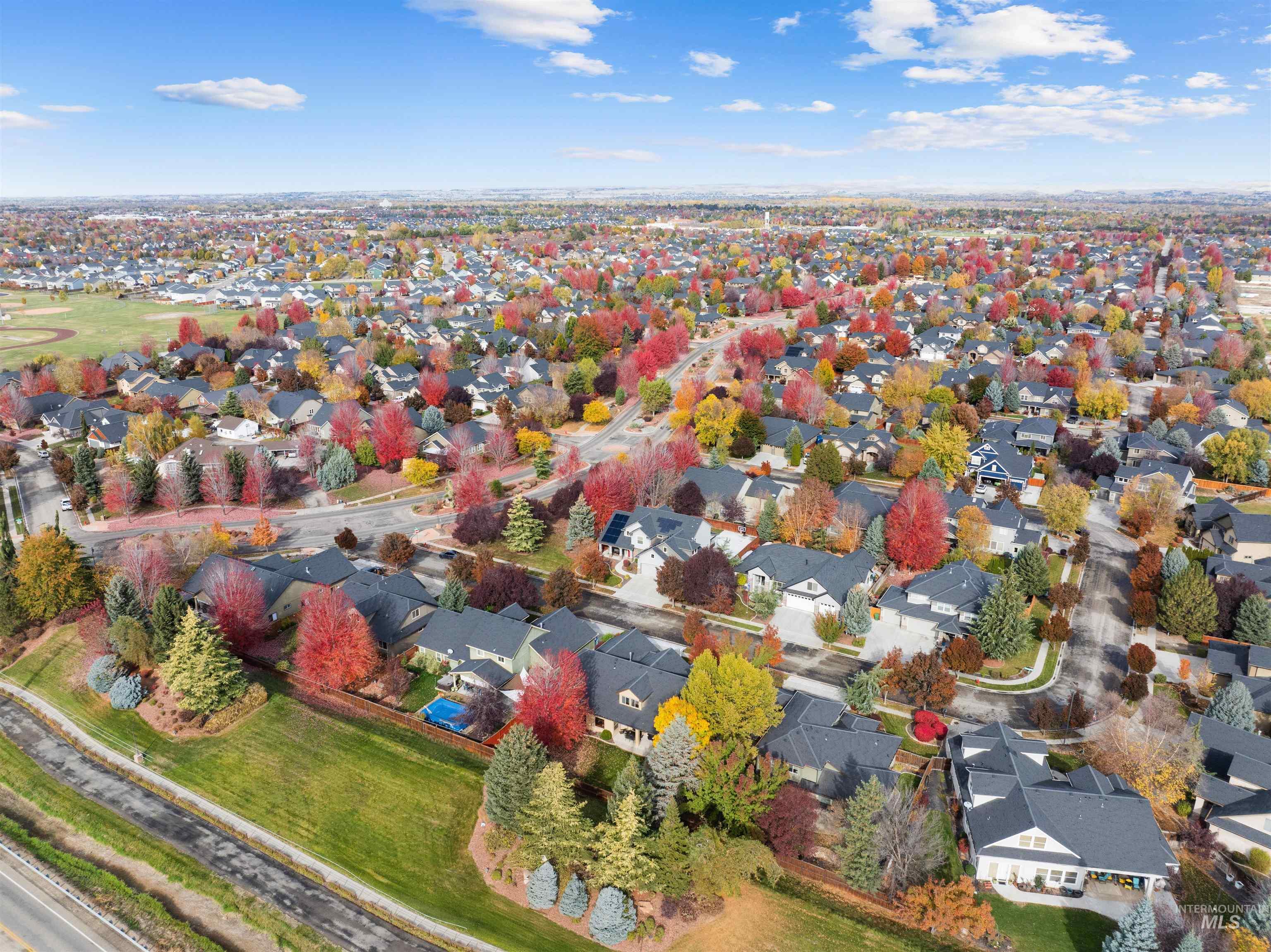 857 E Yucca Canyon St