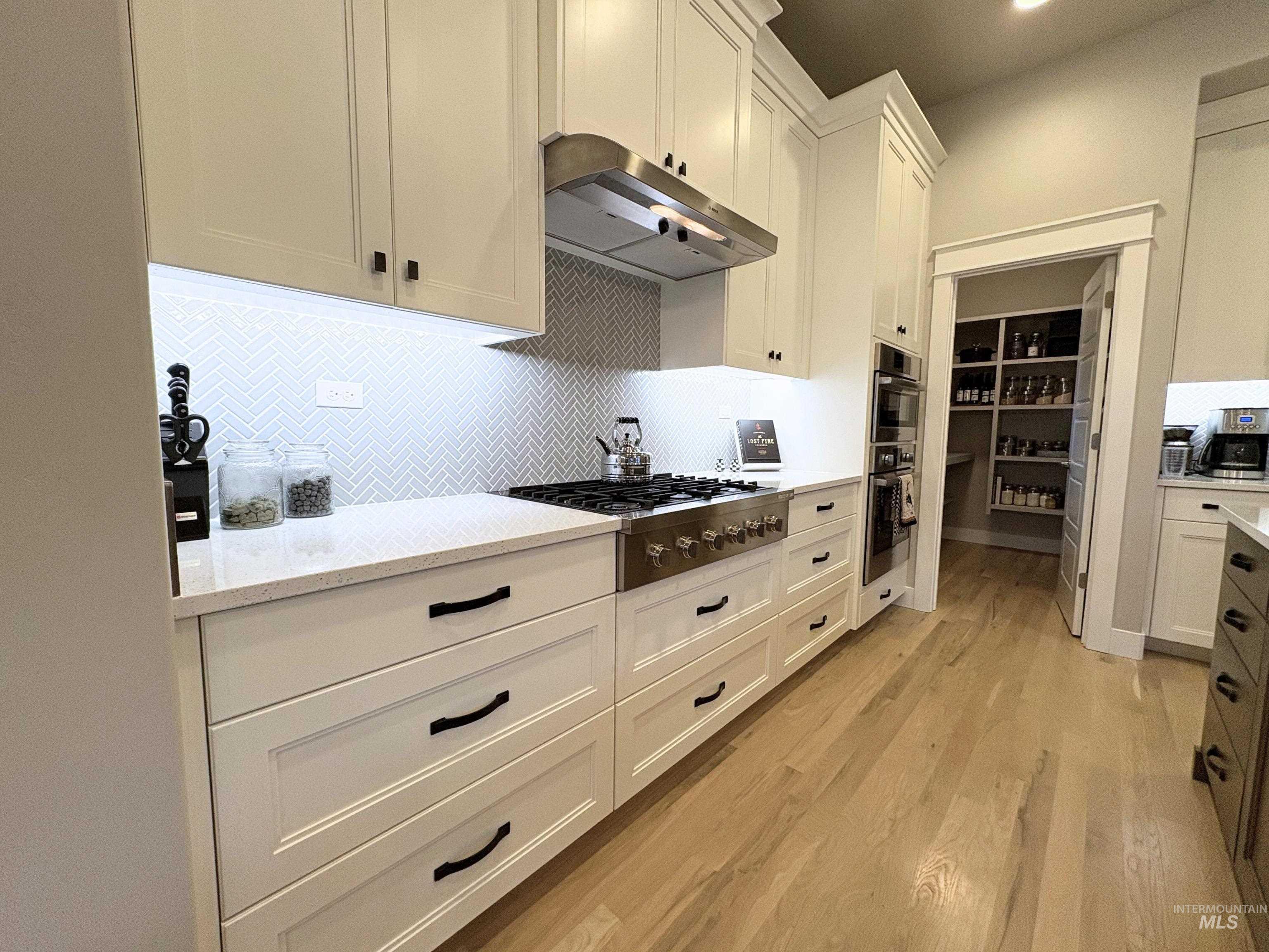 3244 W Antelope View Dr