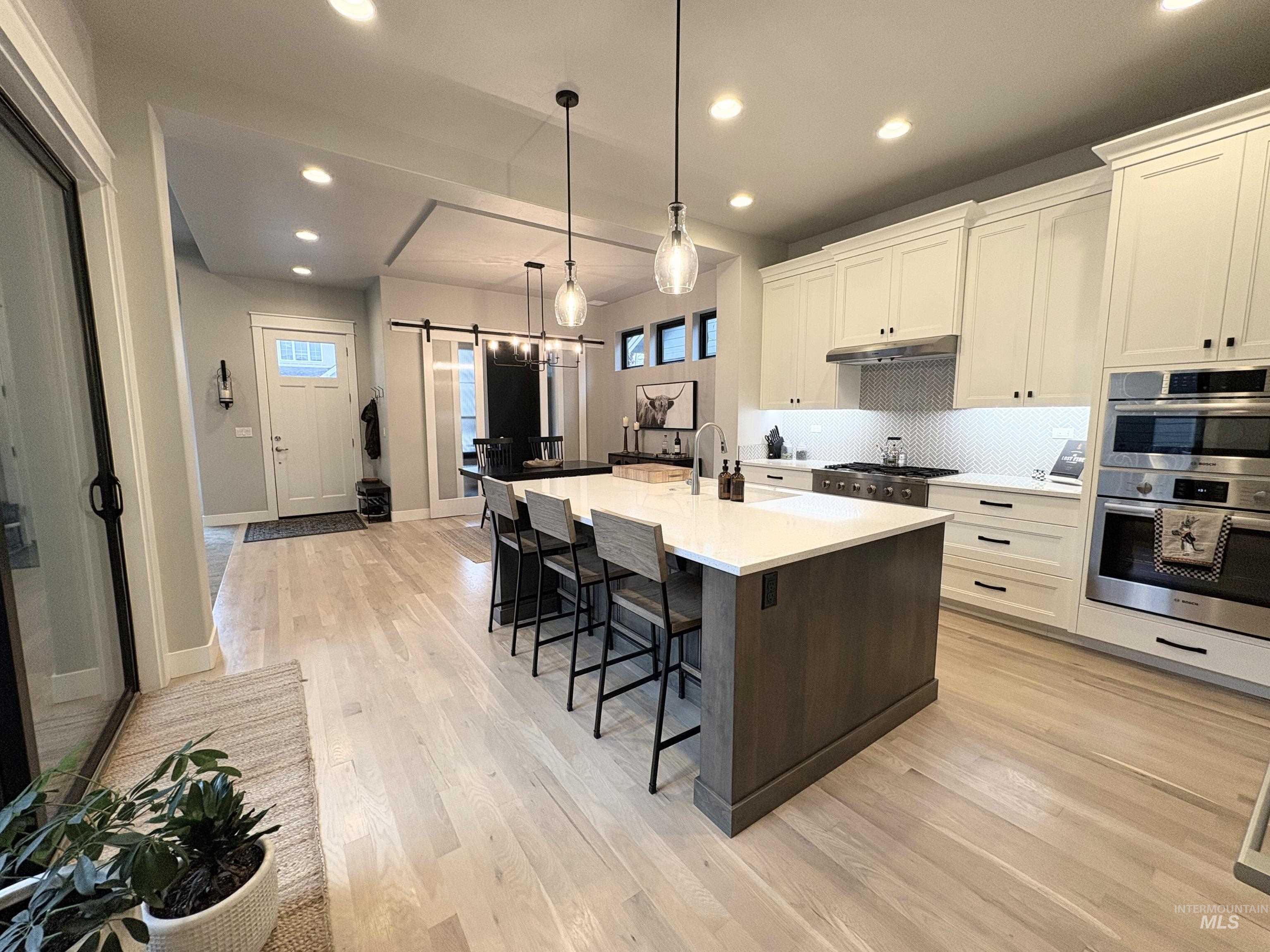 3244 W Antelope View Dr