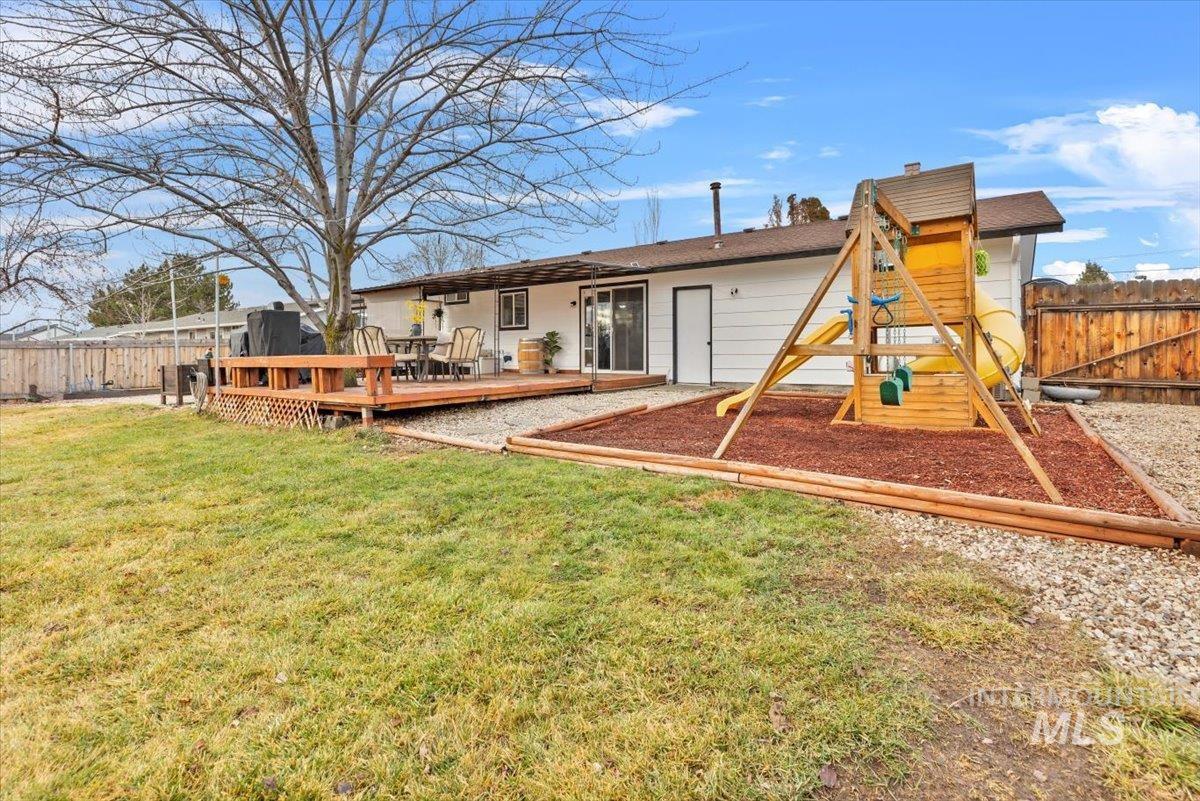 7853 W Amity Rd