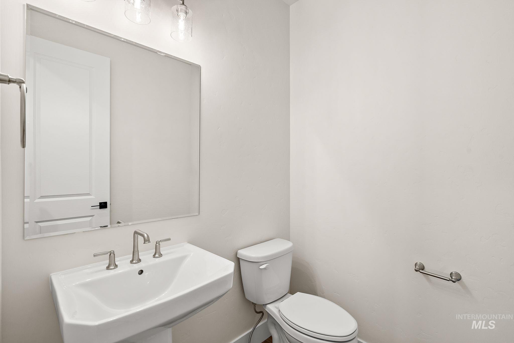 5474 W Double Blue St