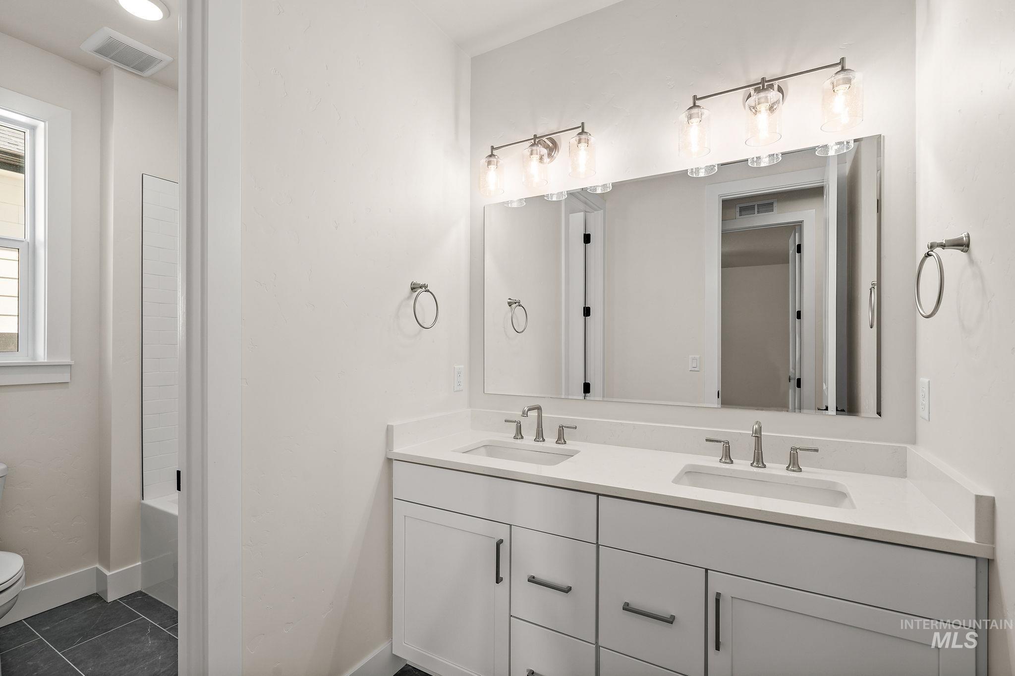 5474 W Double Blue St